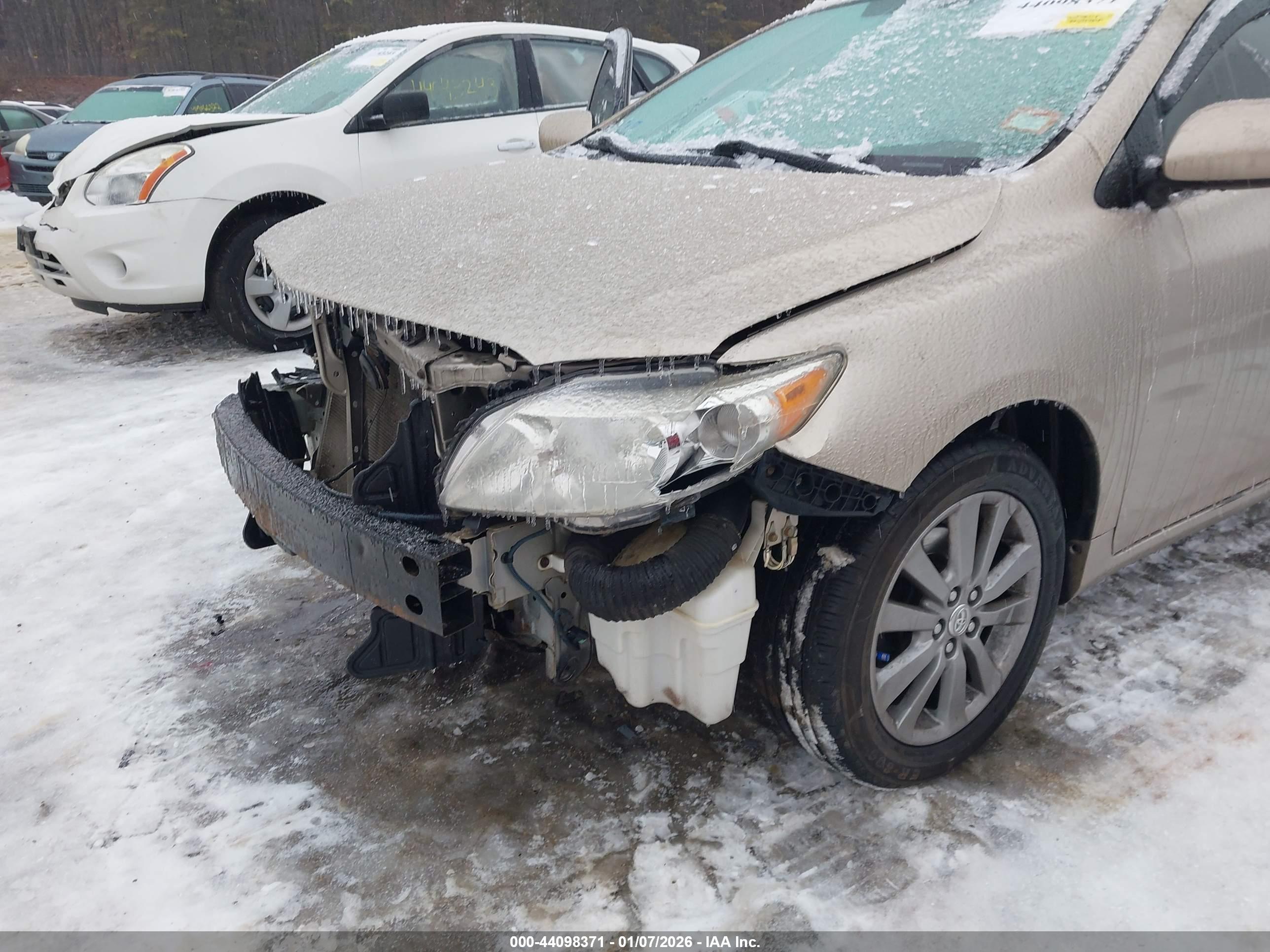 TOYOTA COROLLA image 6