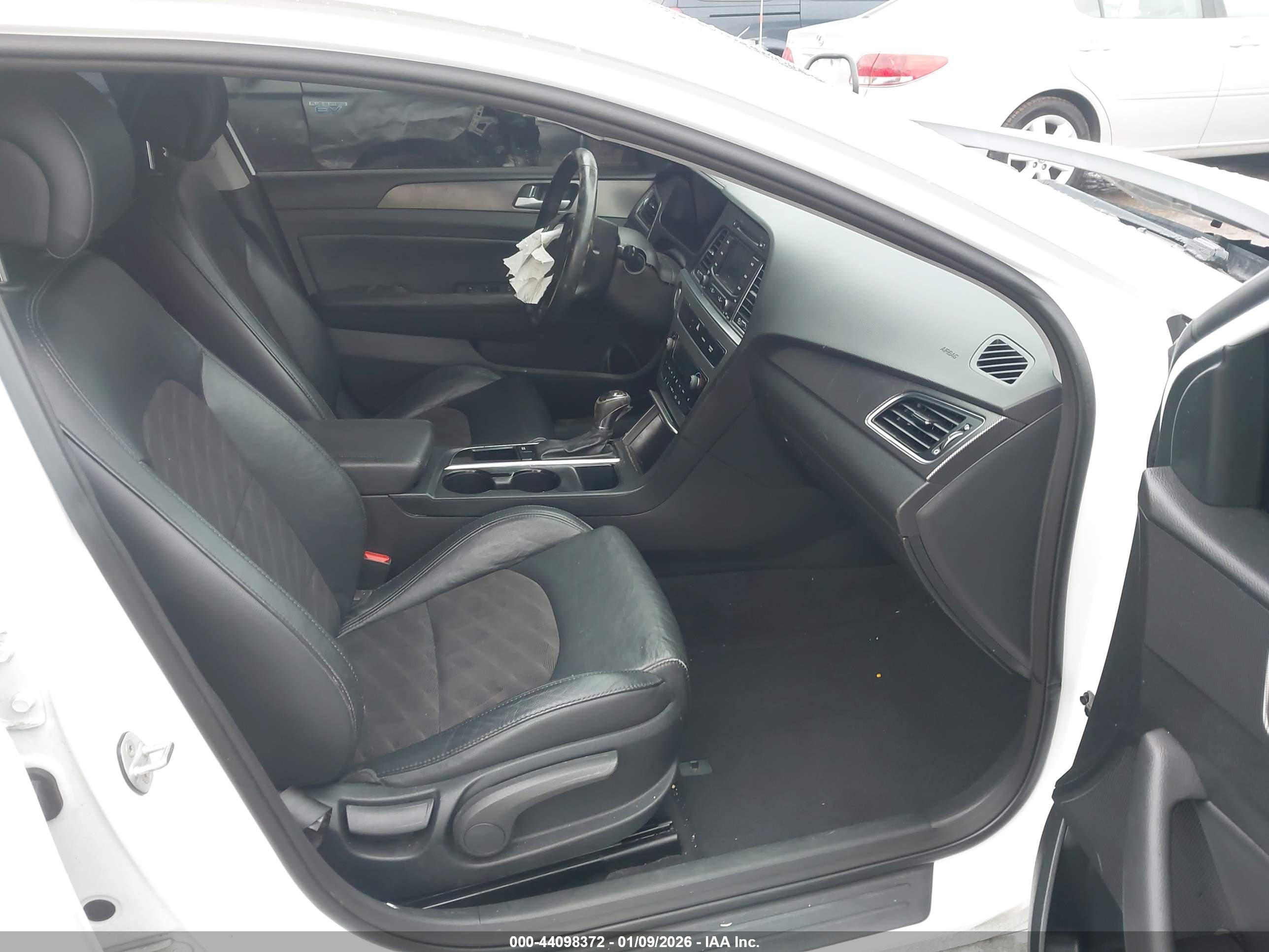 HYUNDAI SONATA image 5