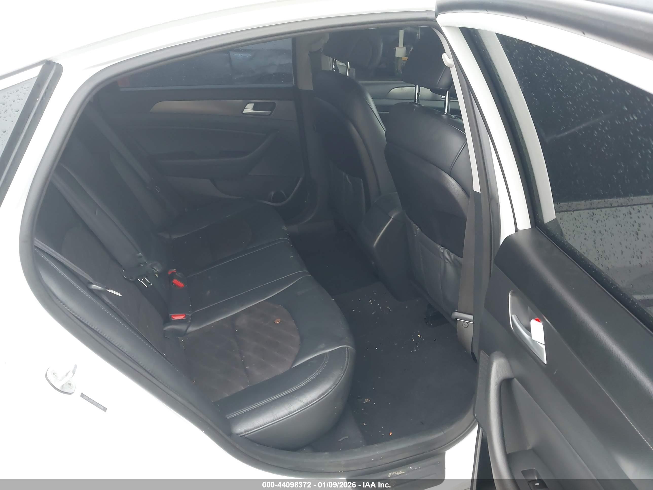 HYUNDAI SONATA image 8