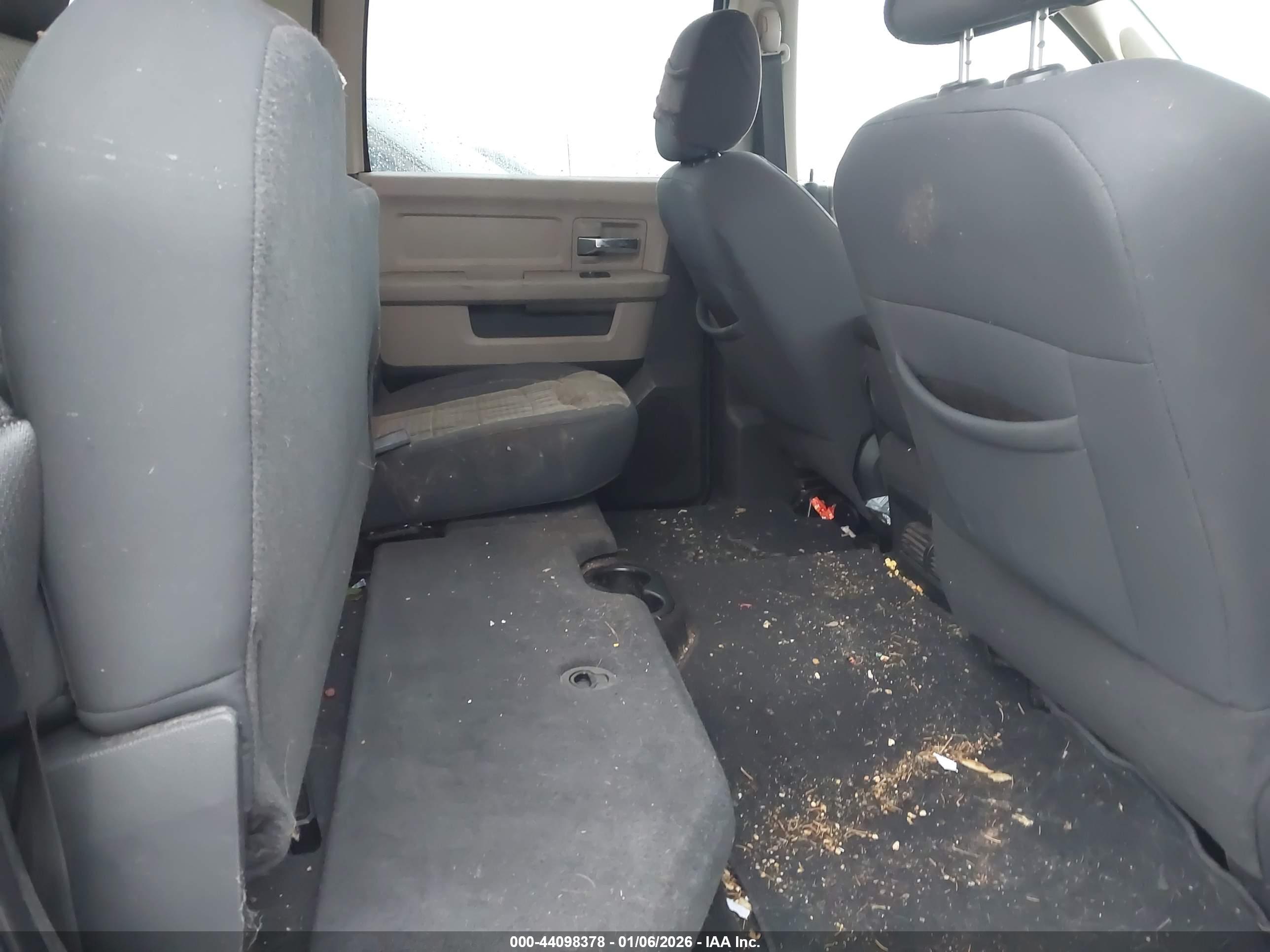 DODGE RAM image 8
