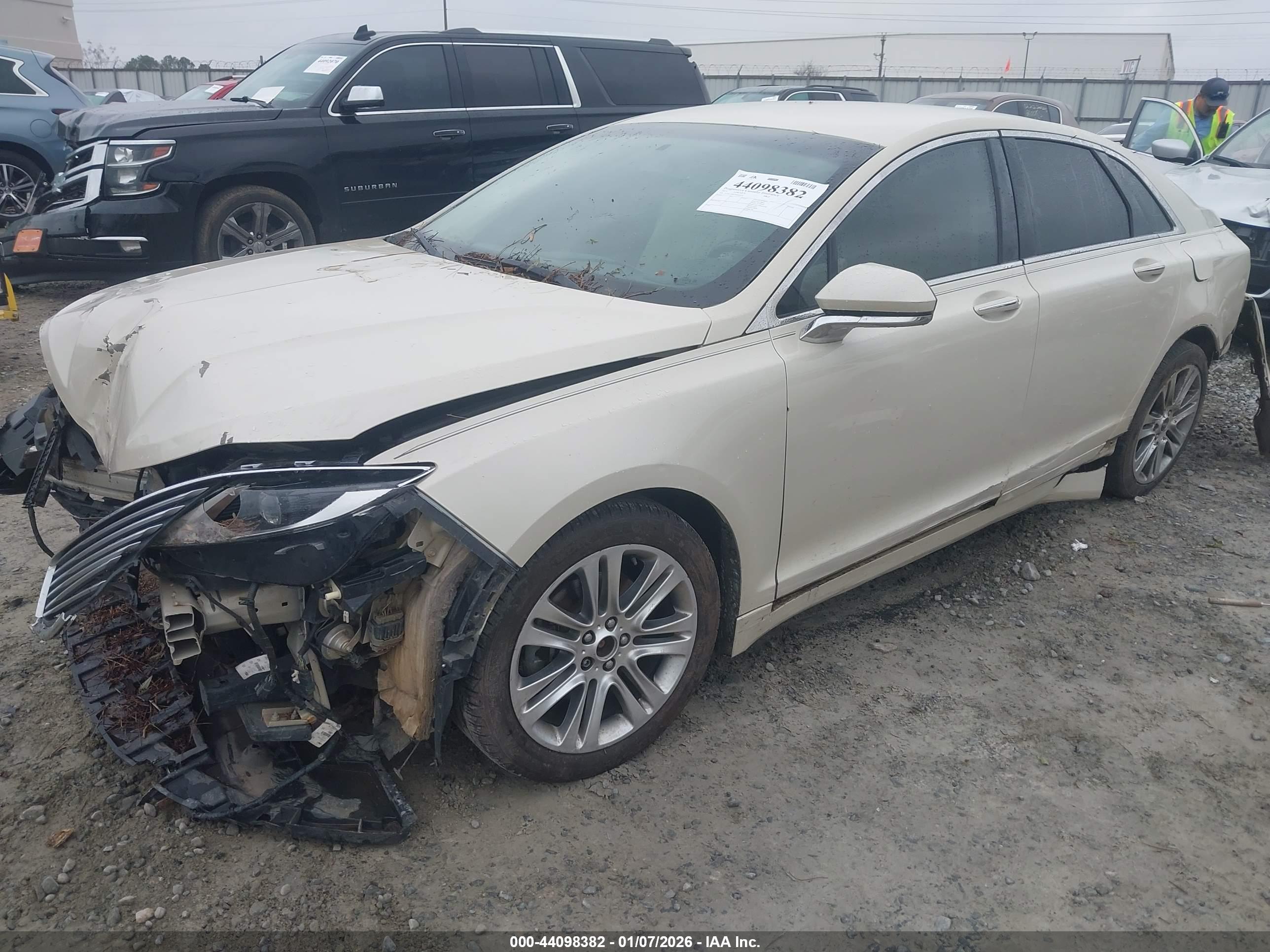 LINCOLN MKZ image 2