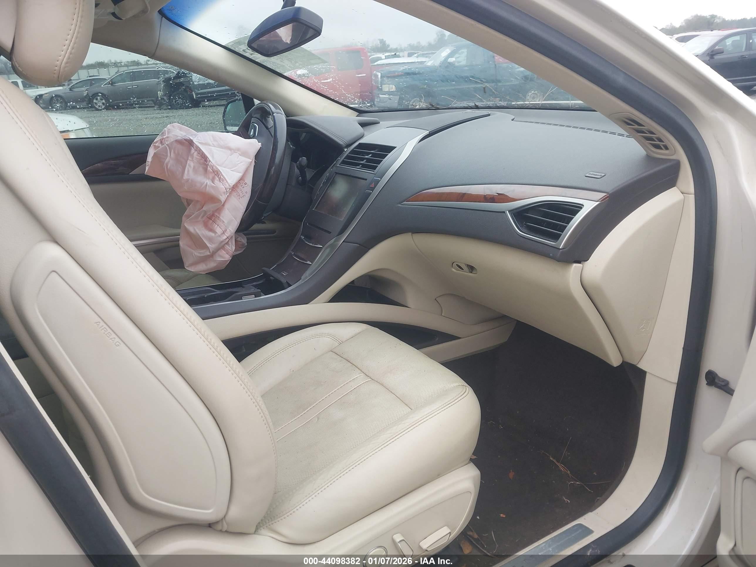 LINCOLN MKZ image 5
