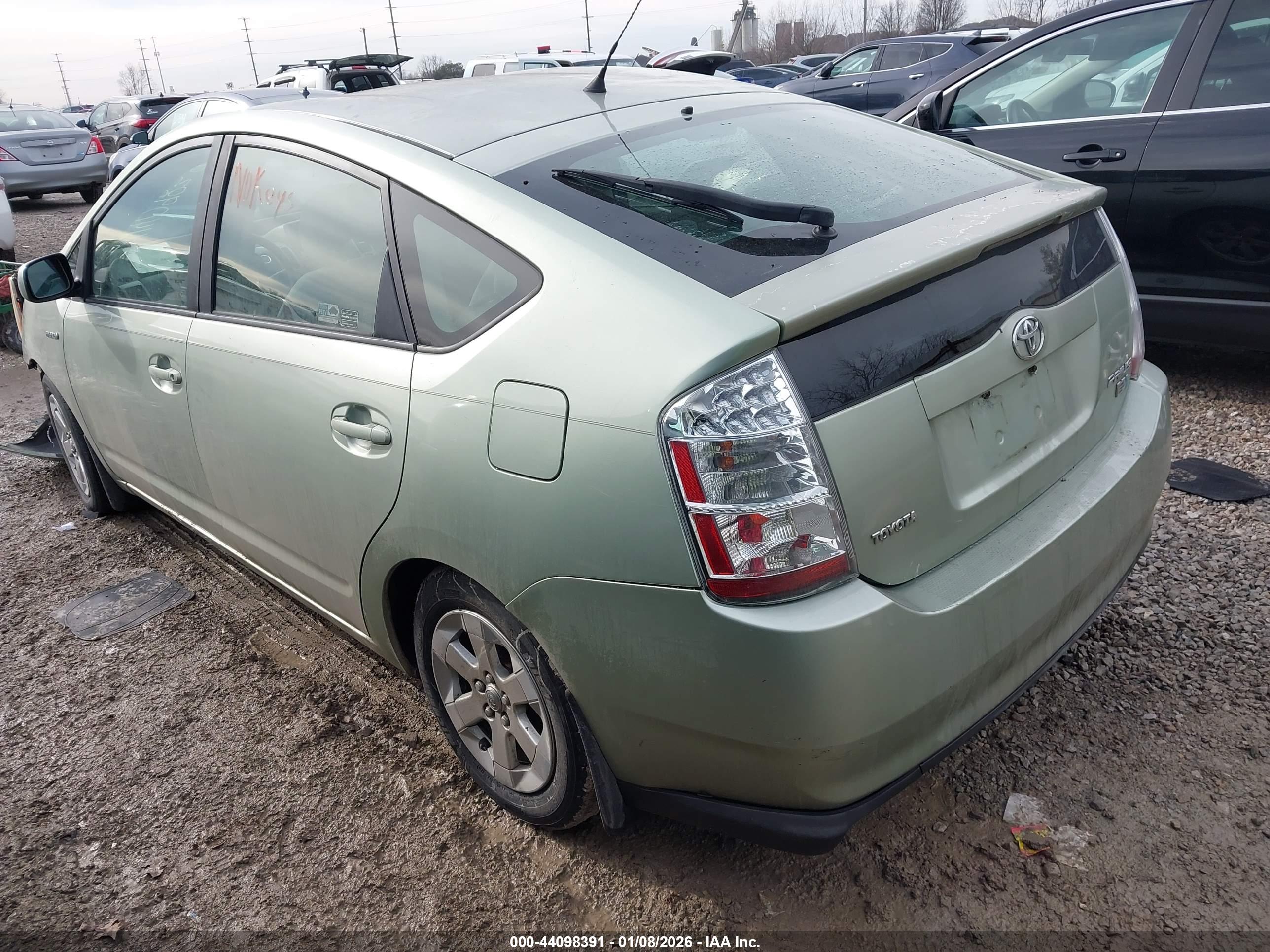 TOYOTA PRIUS image 3