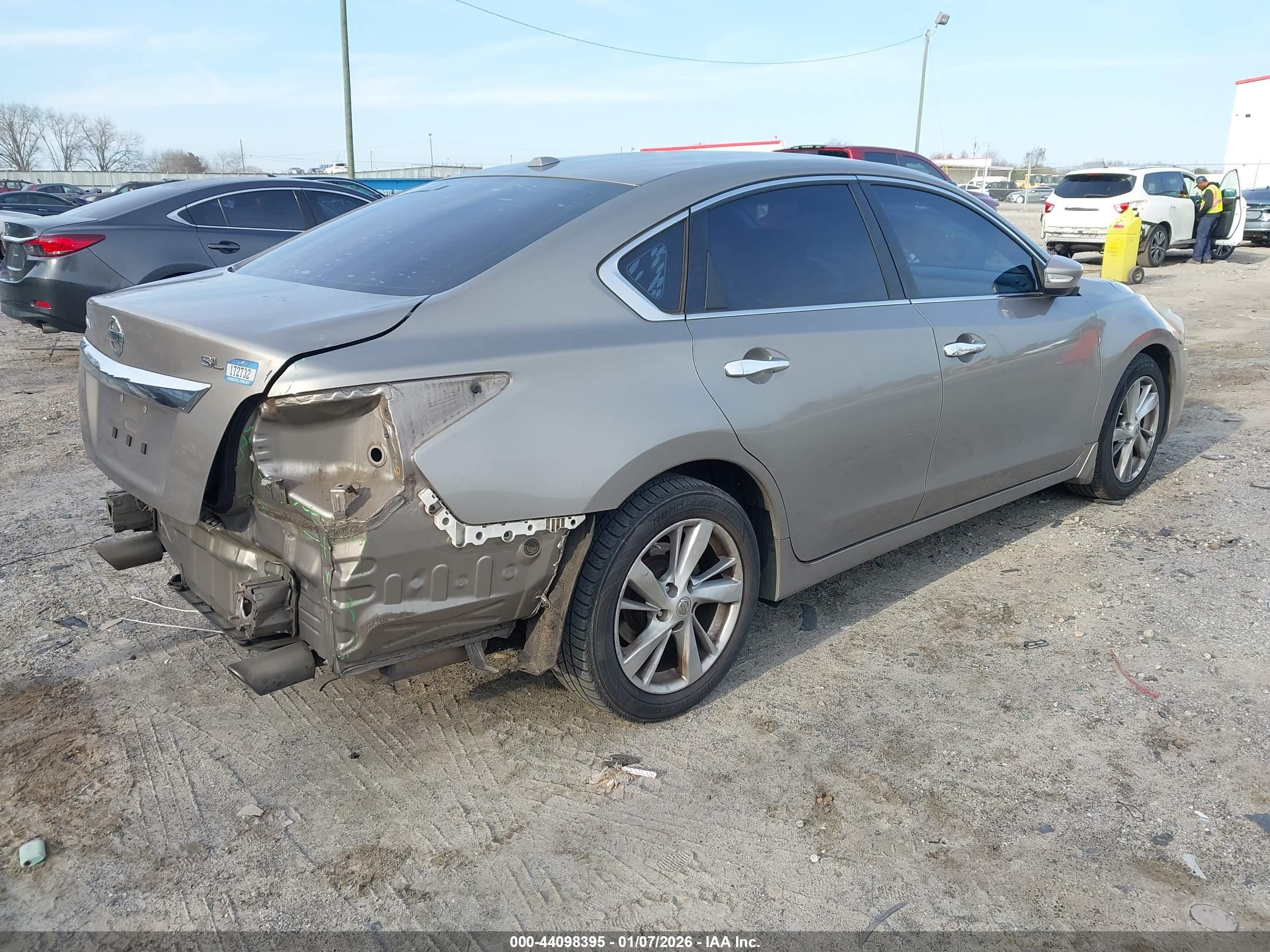 NISSAN ALTIMA image 4