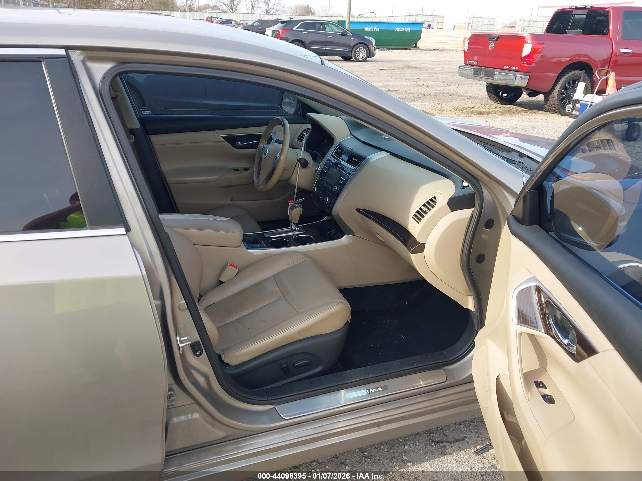 NISSAN ALTIMA image 5