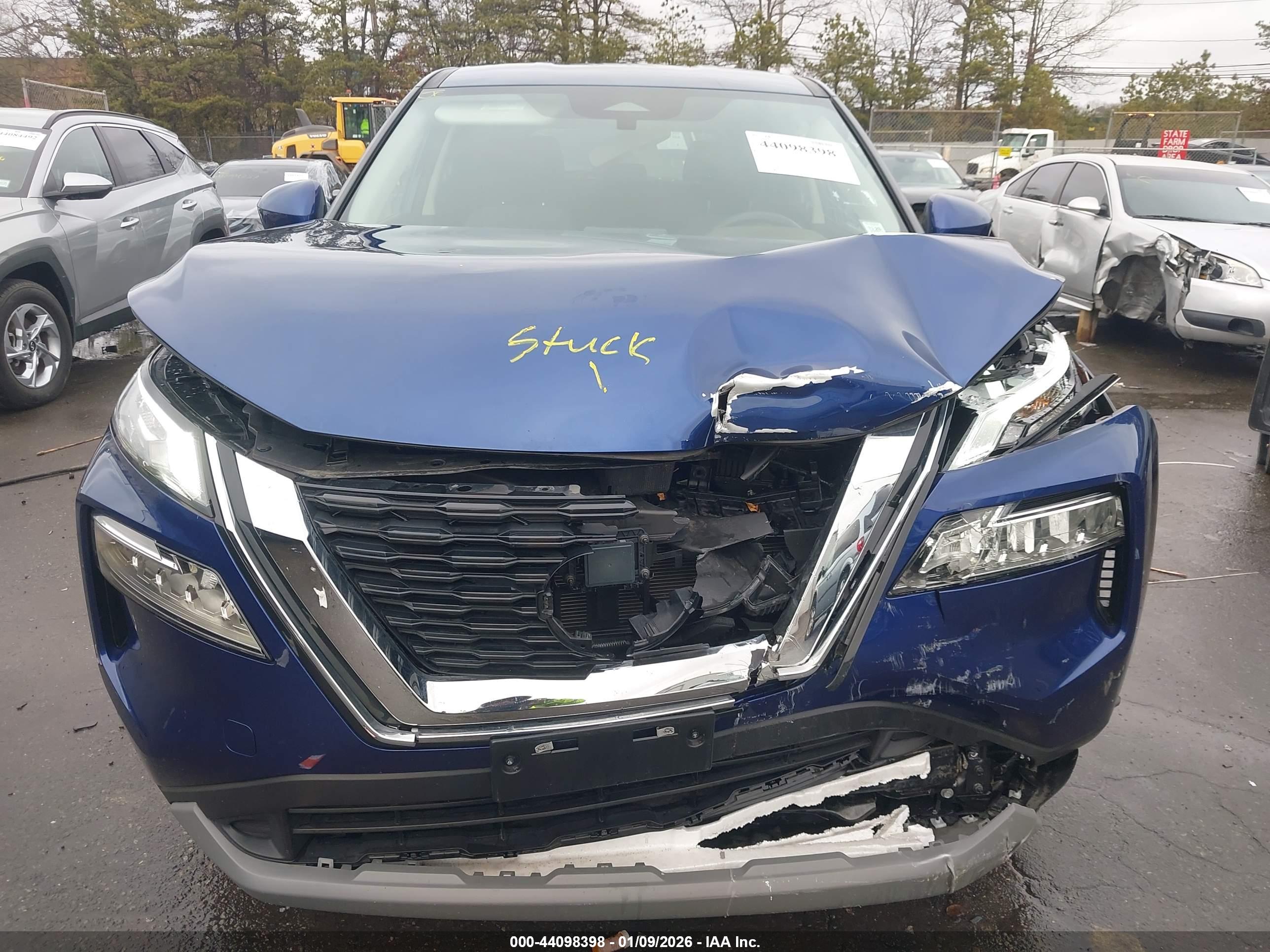 NISSAN ROGUE image 6