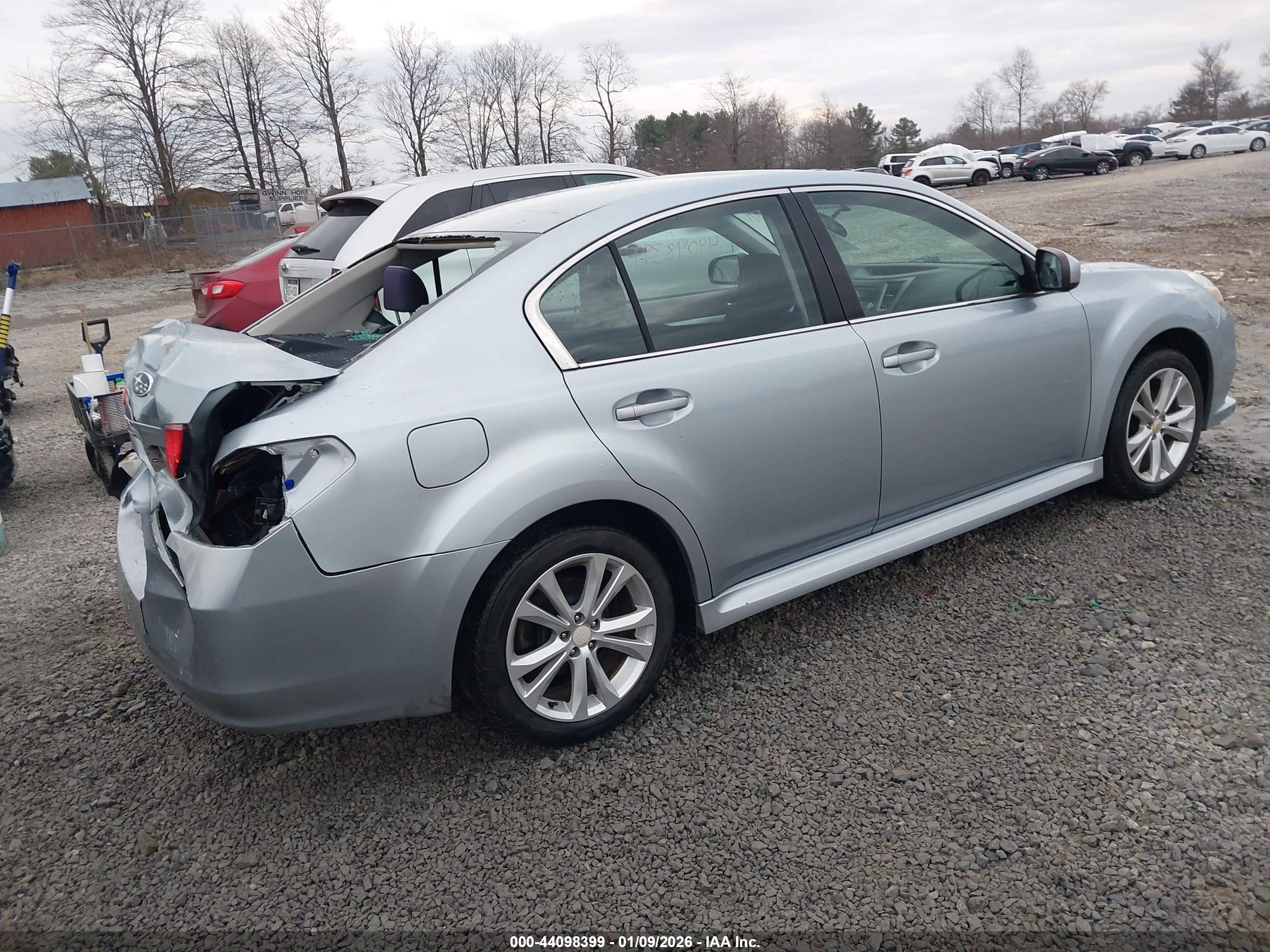 SUBARU LEGACY image 4