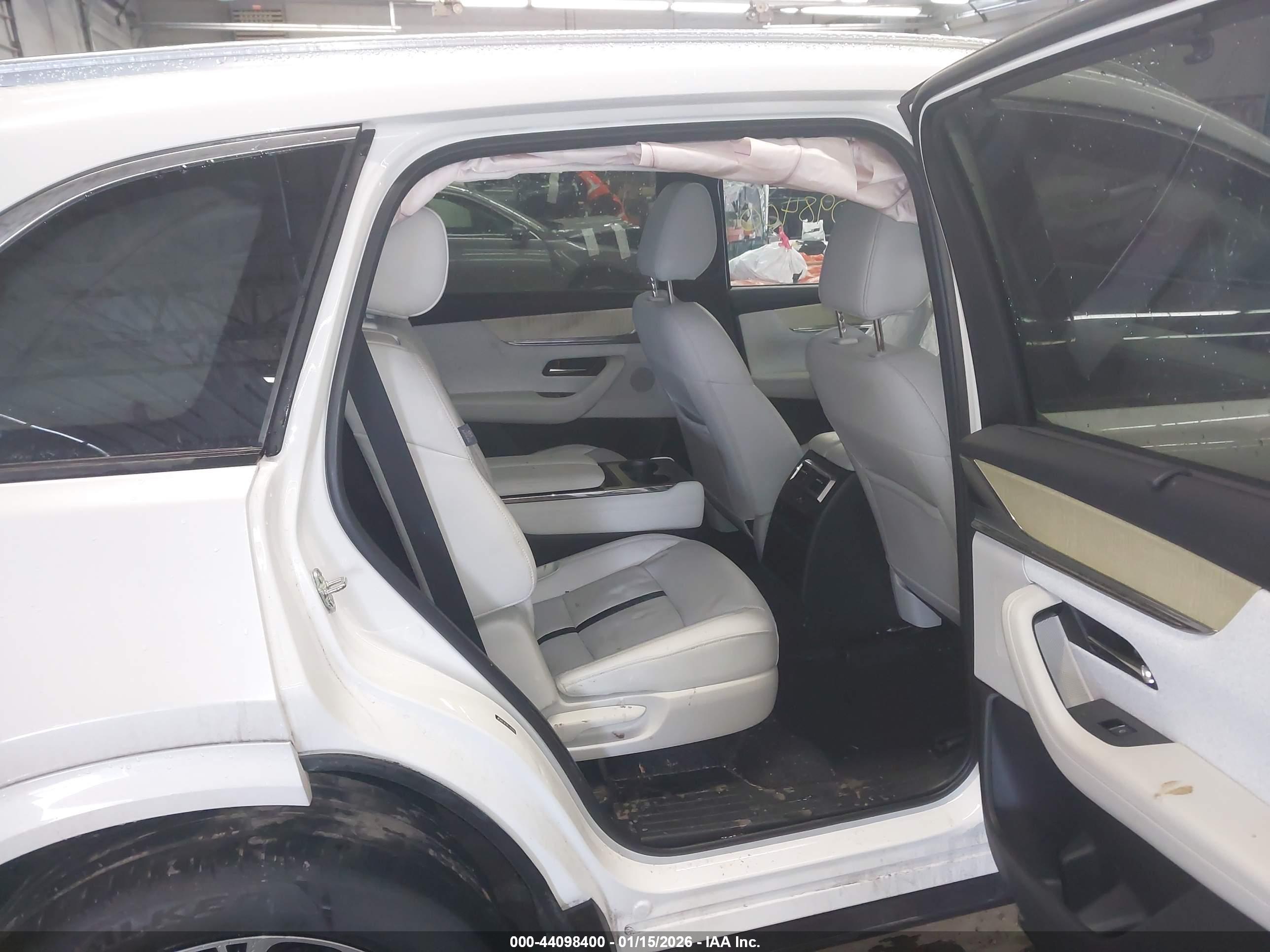 MAZDA CX-90 image 8