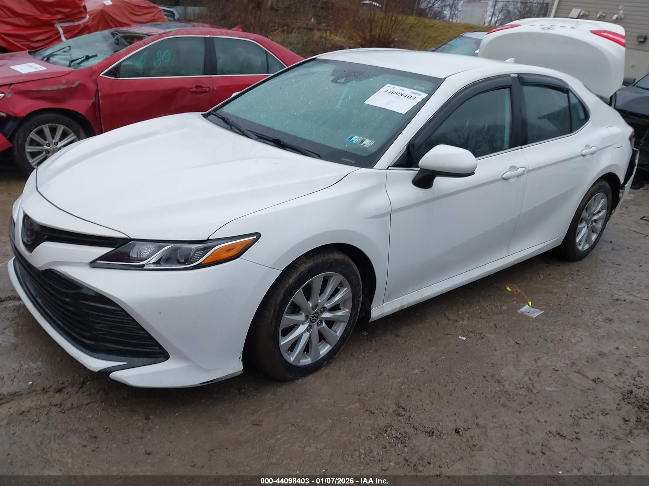TOYOTA CAMRY image 2