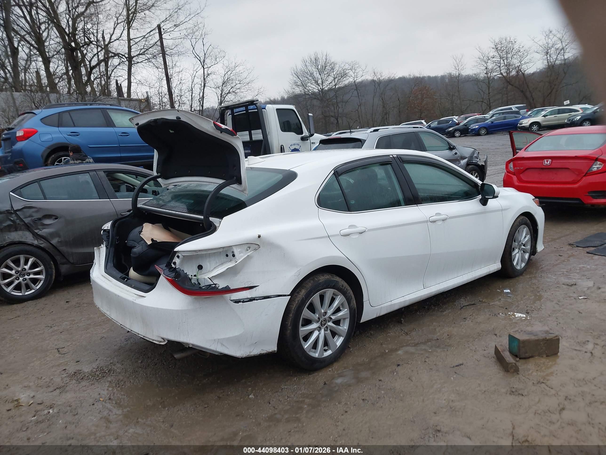 TOYOTA CAMRY image 4