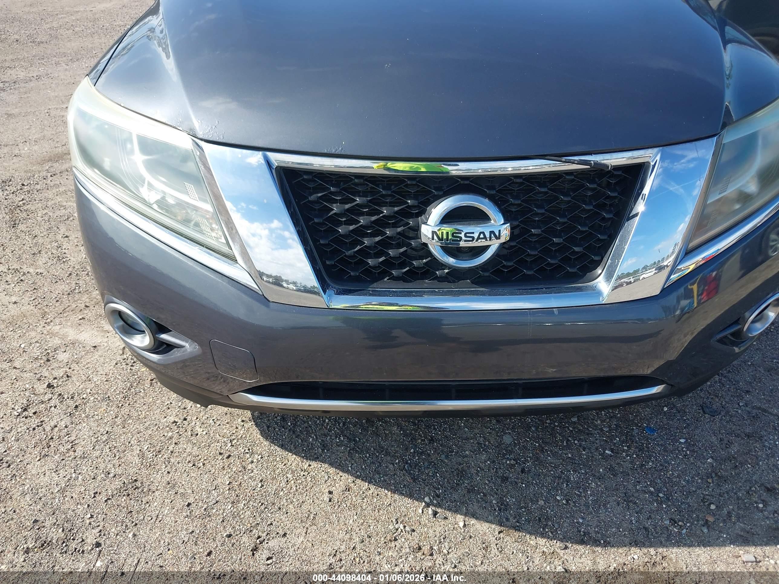 NISSAN PATHFINDER image 6