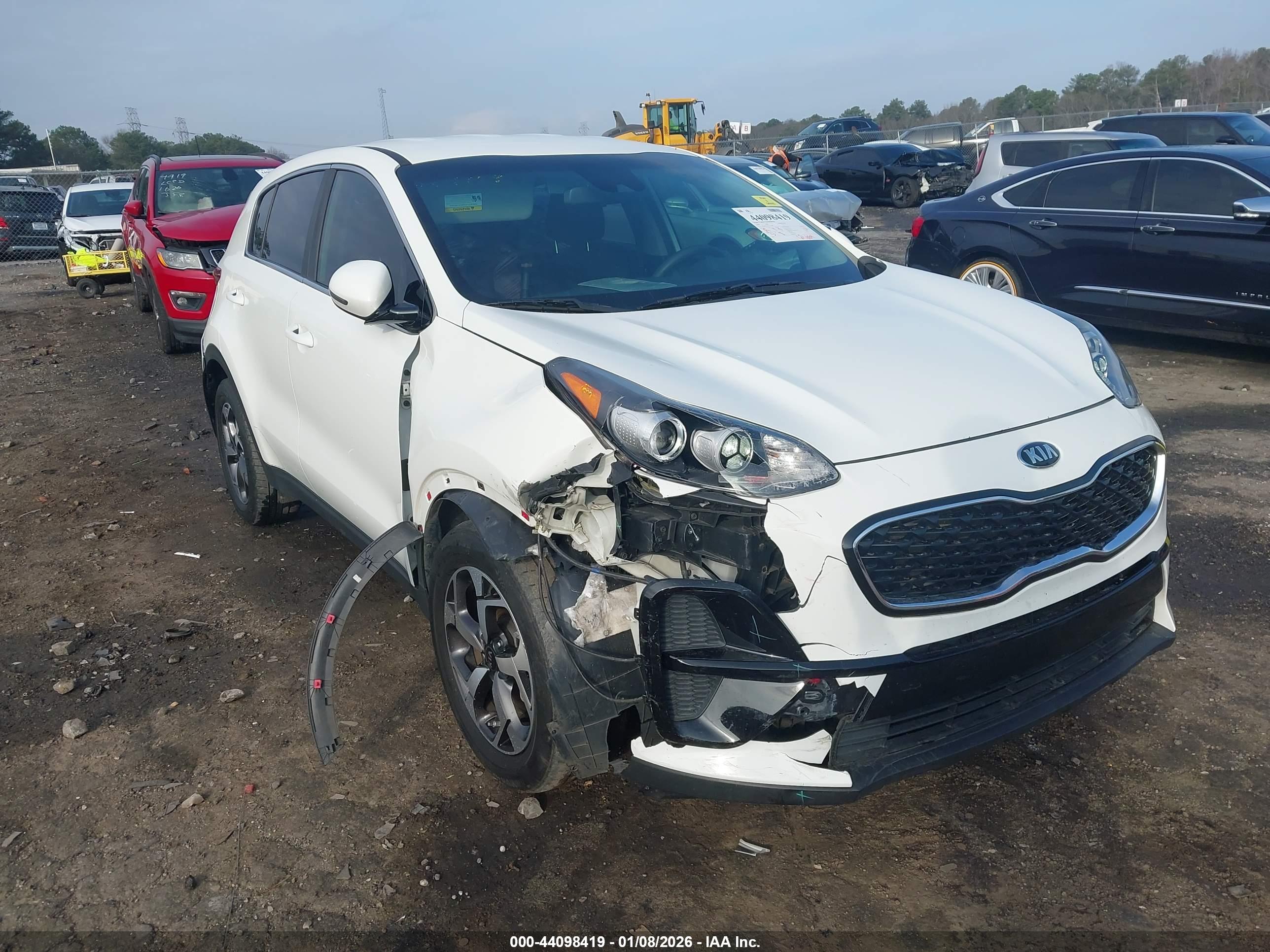 KIA SPORTAGE image 6