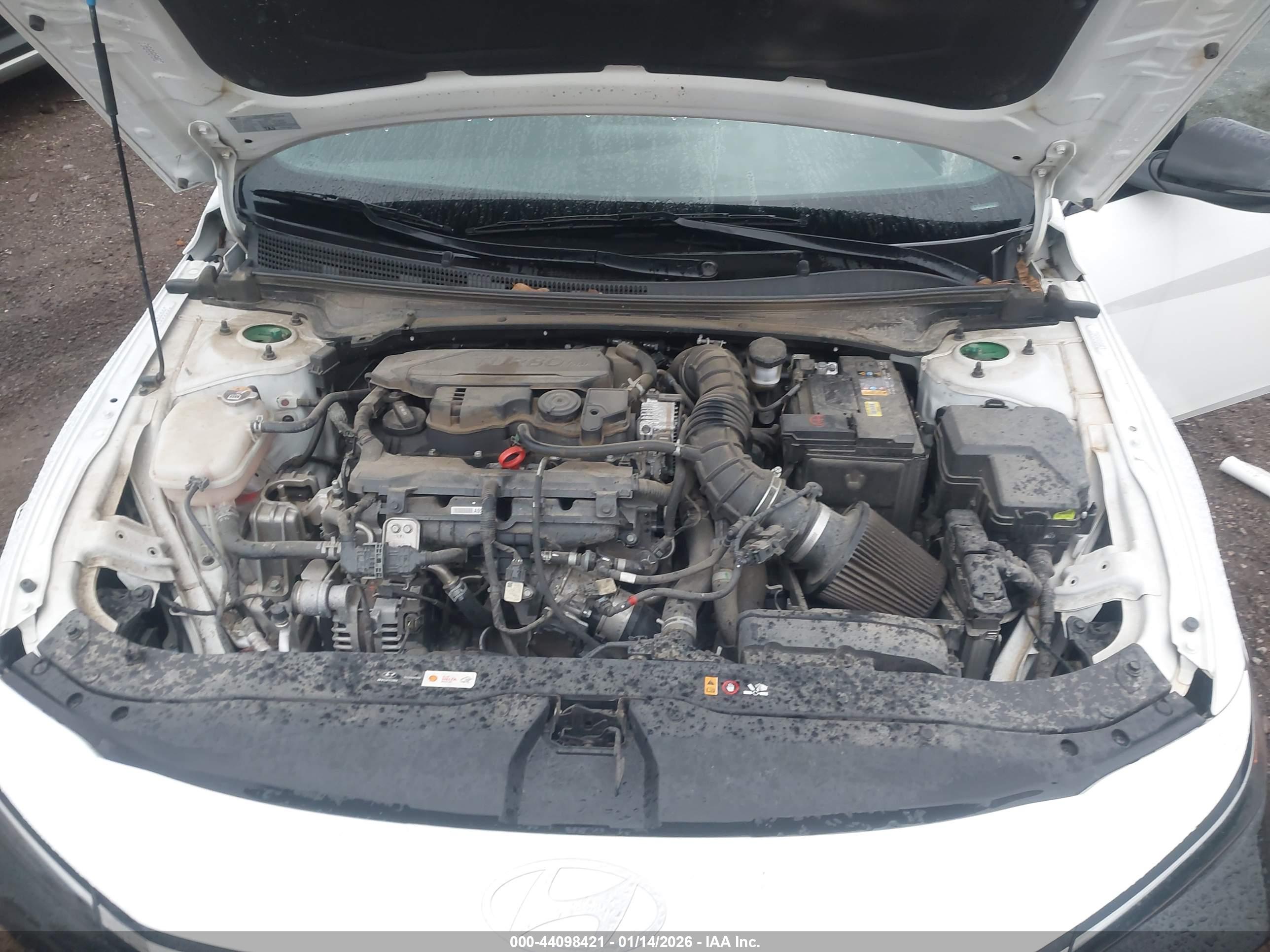 HYUNDAI ELANTRA image 10
