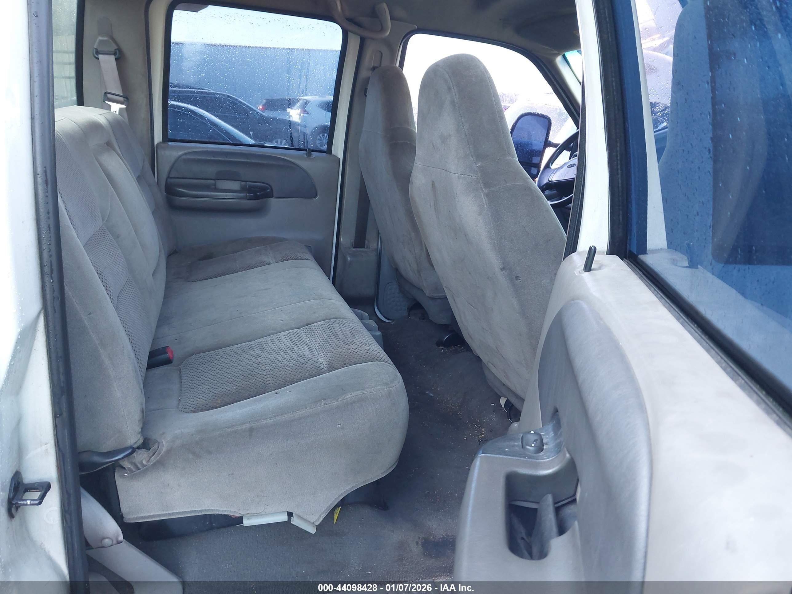 FORD SUPER image 8