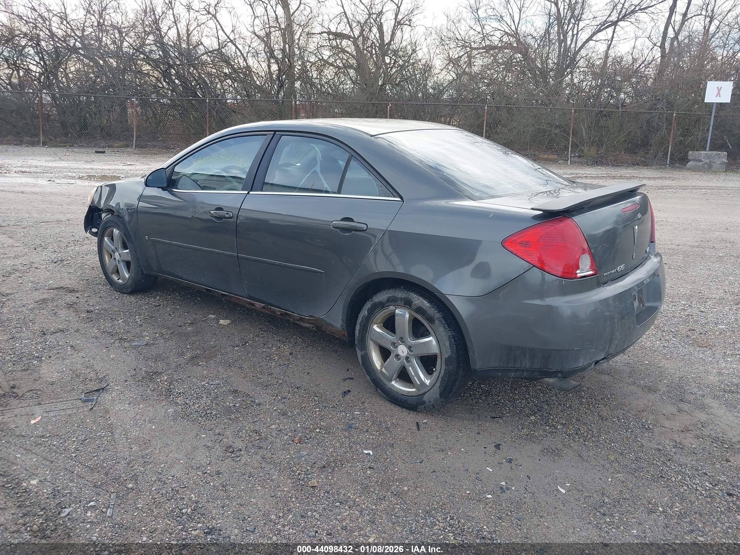 PONTIAC G6 image 3