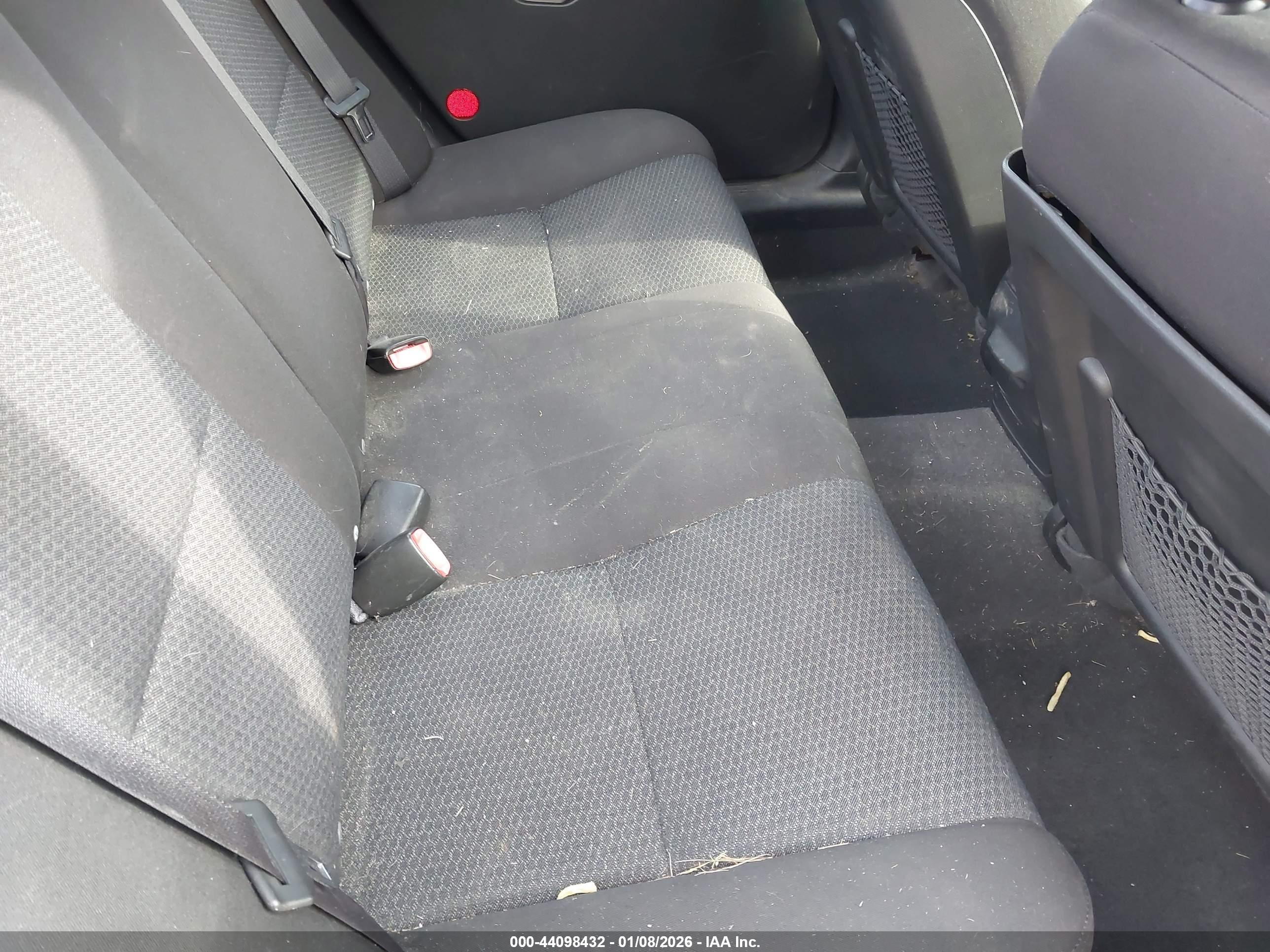 PONTIAC G6 image 8