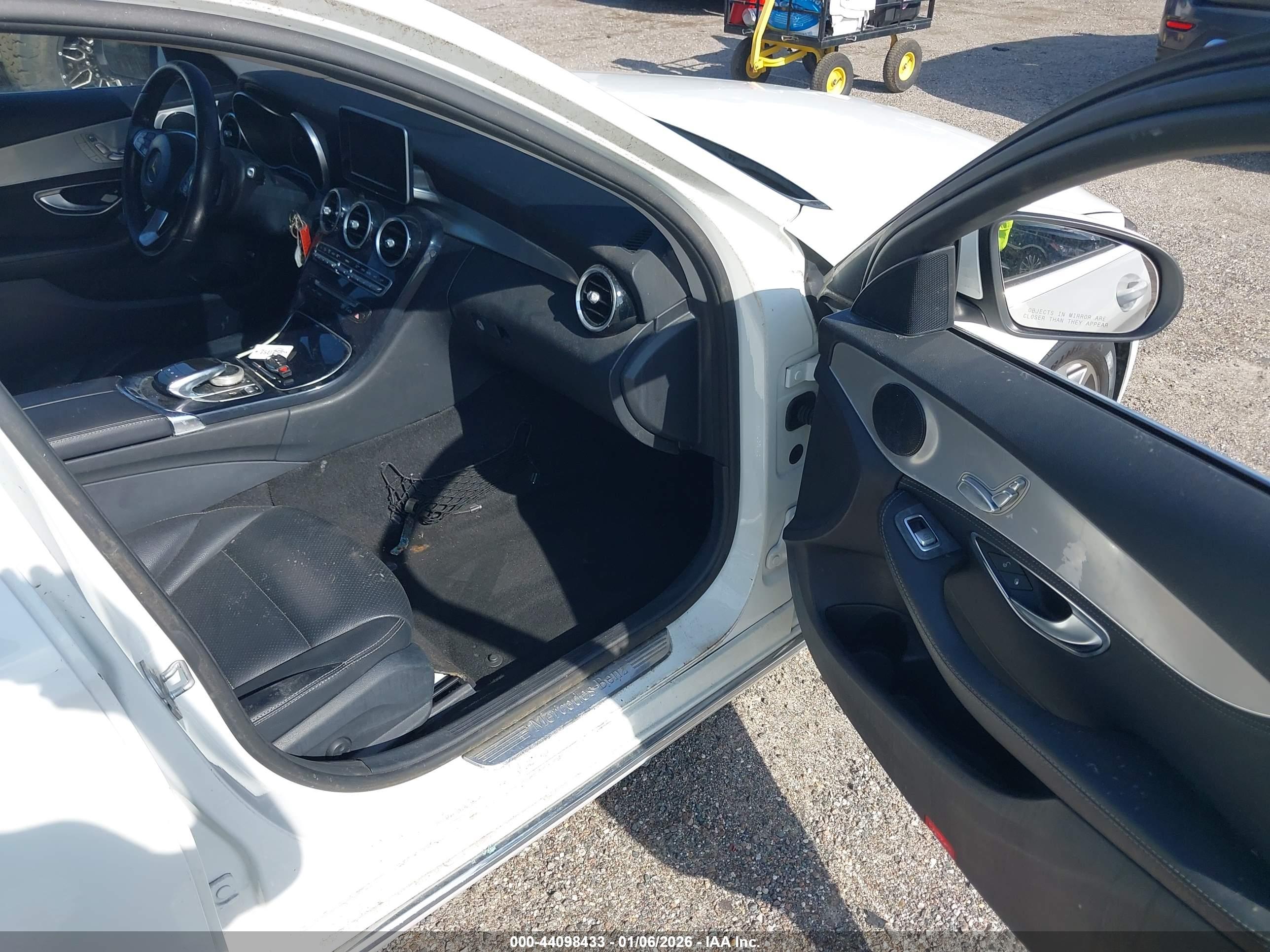 MERCEDES-BENZ C image 5