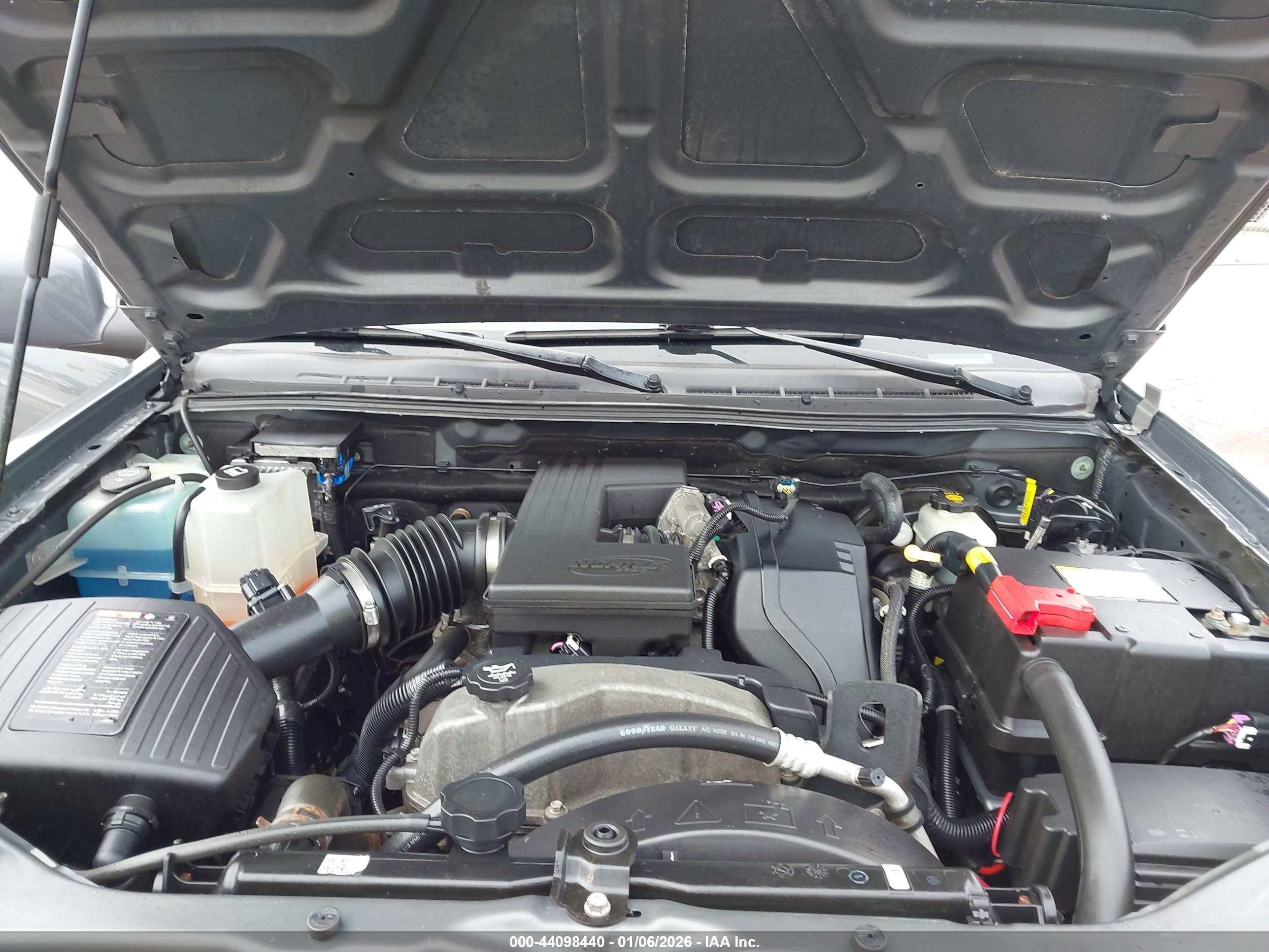 CHEVROLET COLORADO image 10