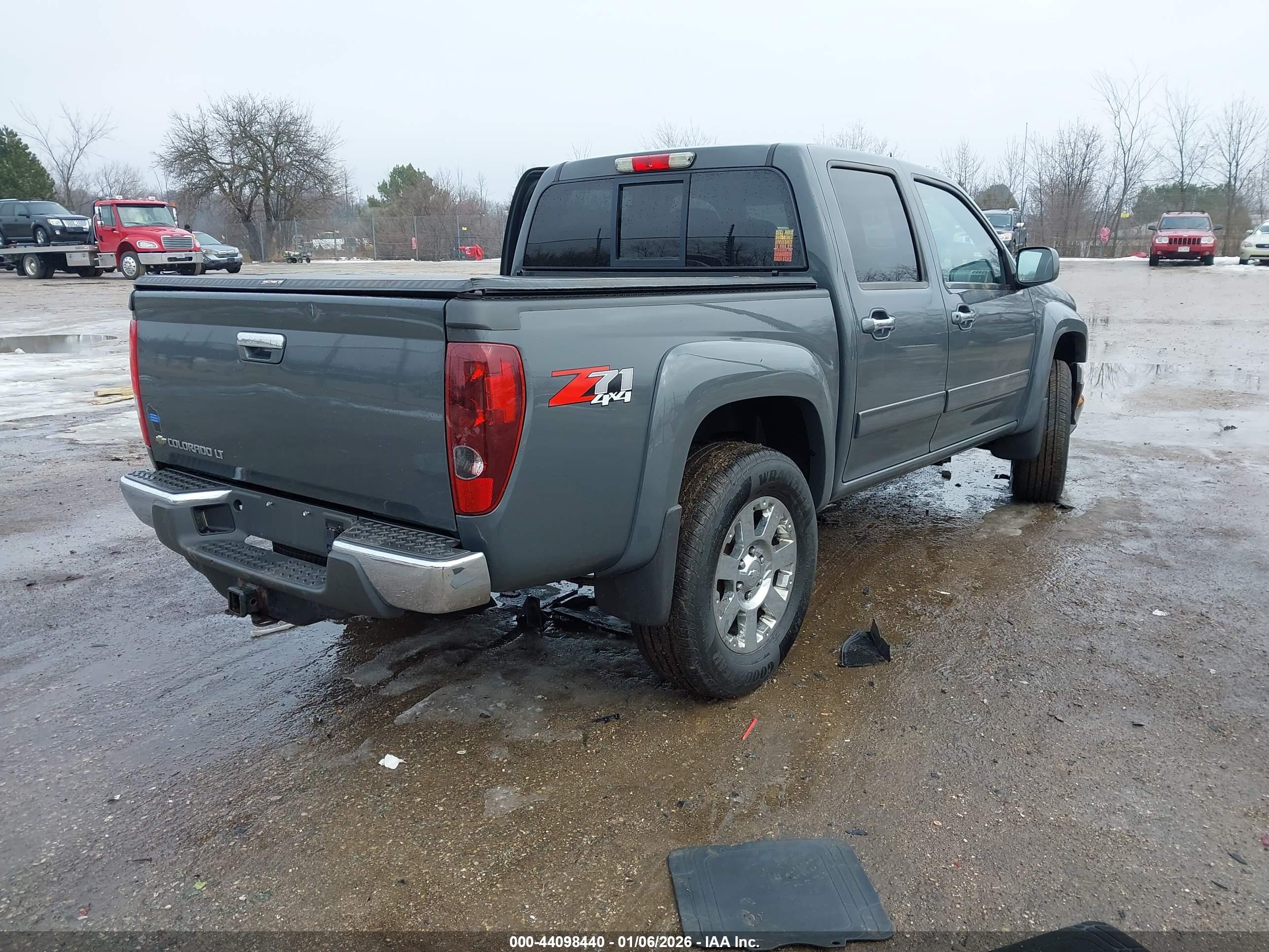 CHEVROLET COLORADO image 4