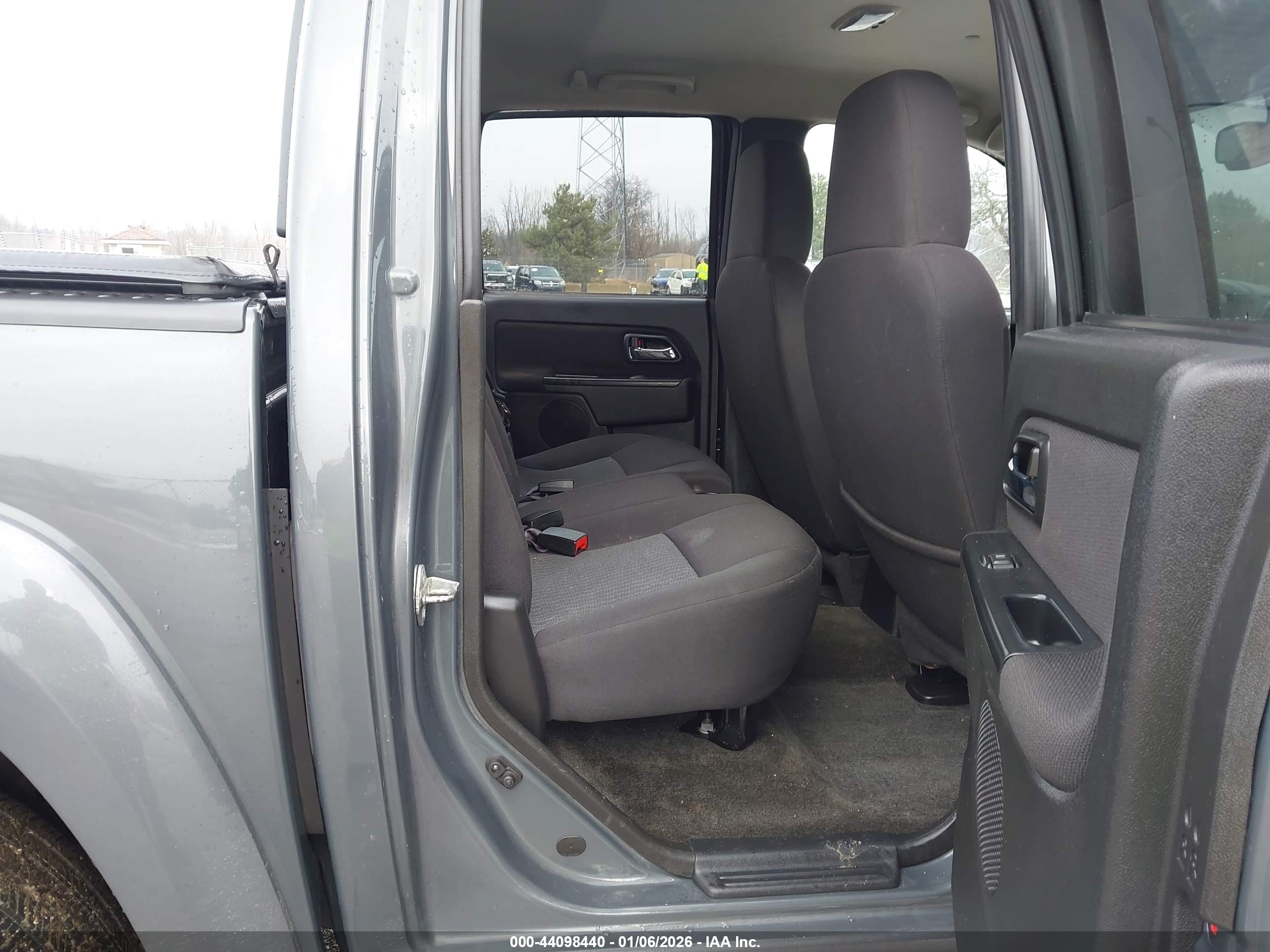CHEVROLET COLORADO image 8