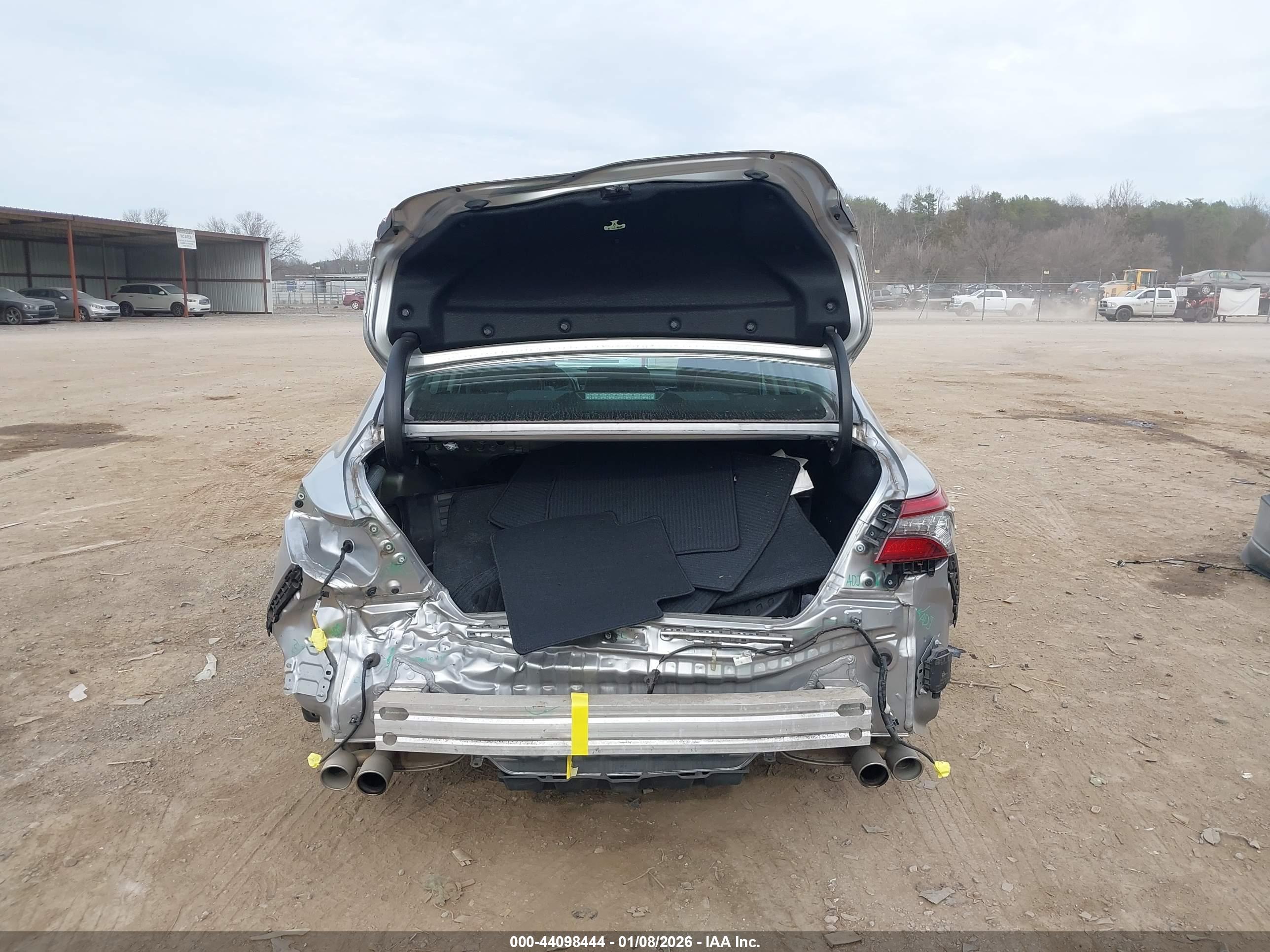 TOYOTA CAMRY image 6