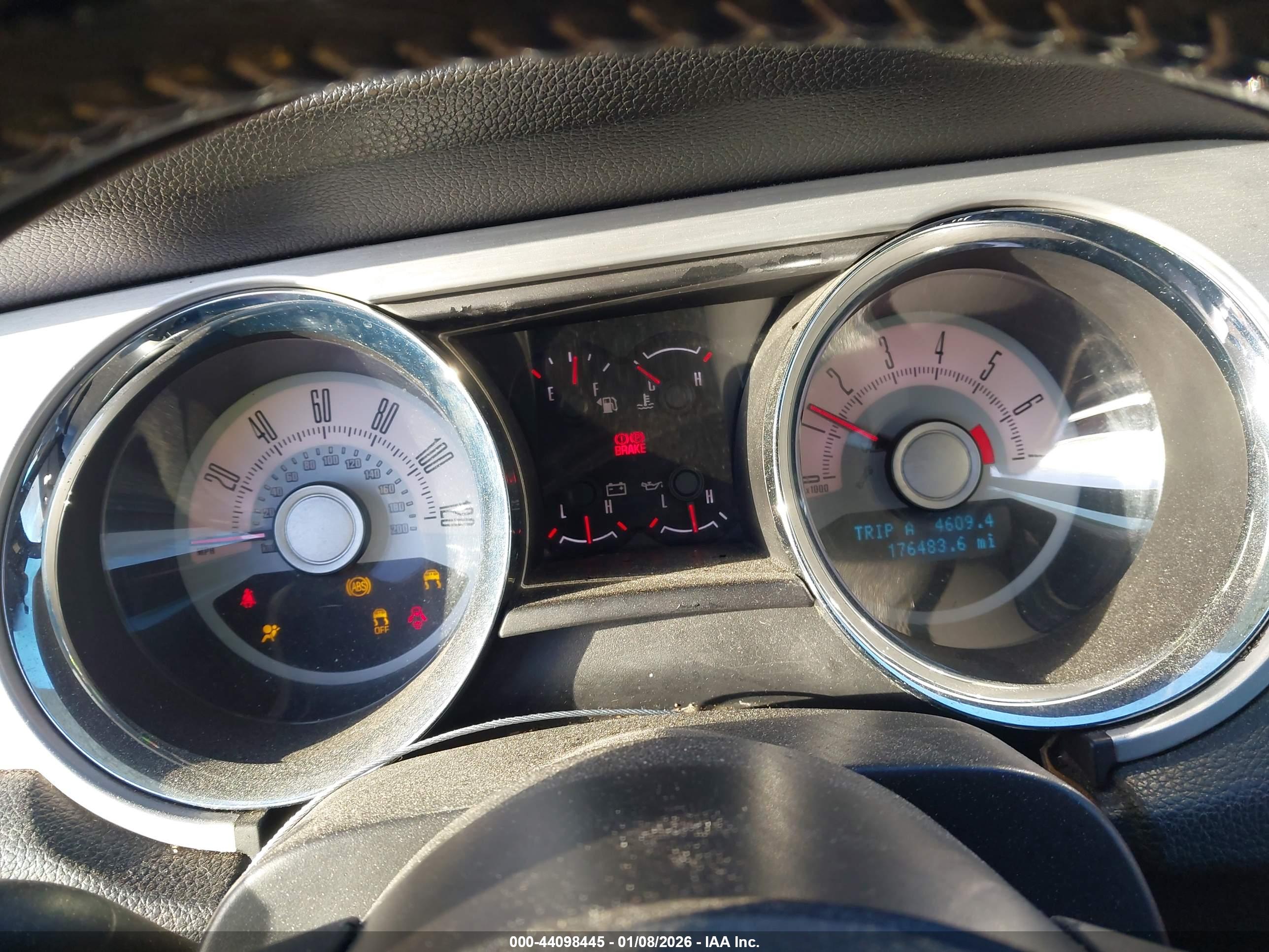 FORD MUSTANG image 7