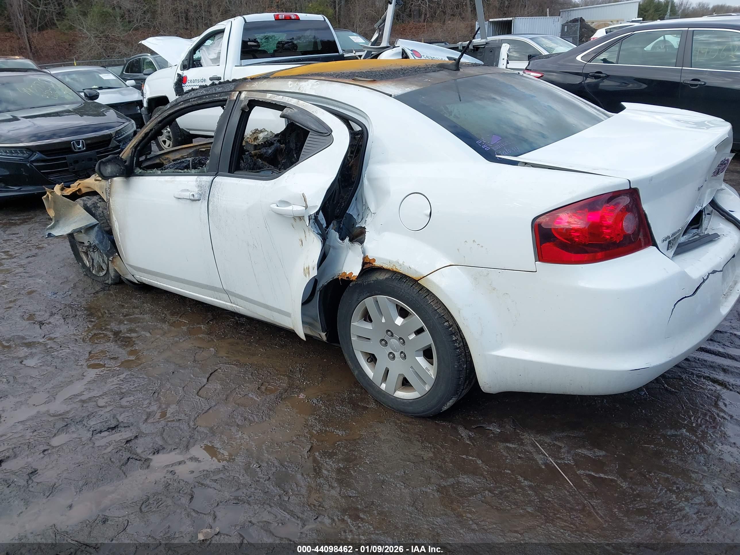 DODGE AVENGER image 3