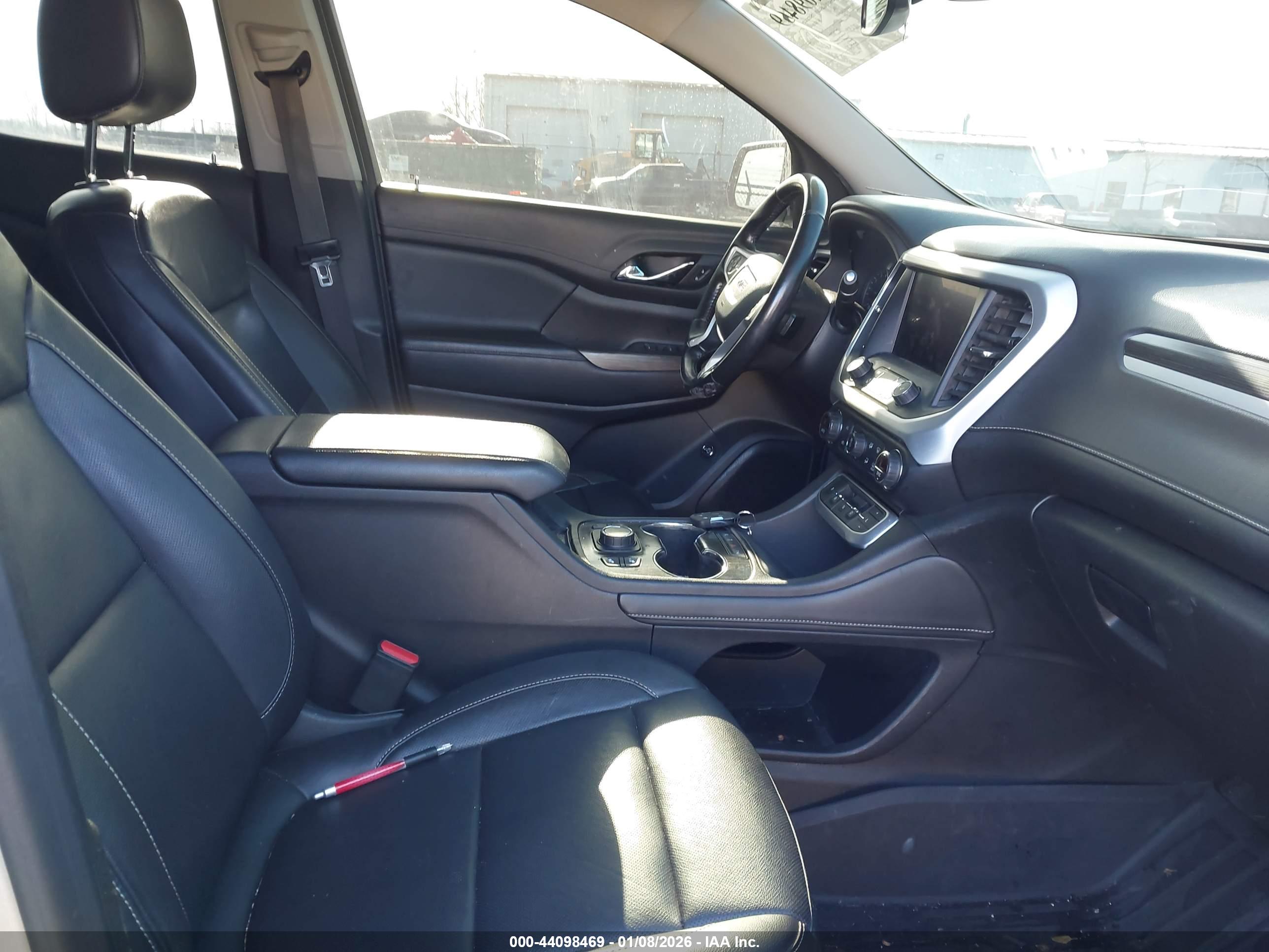 GMC ACADIA image 5