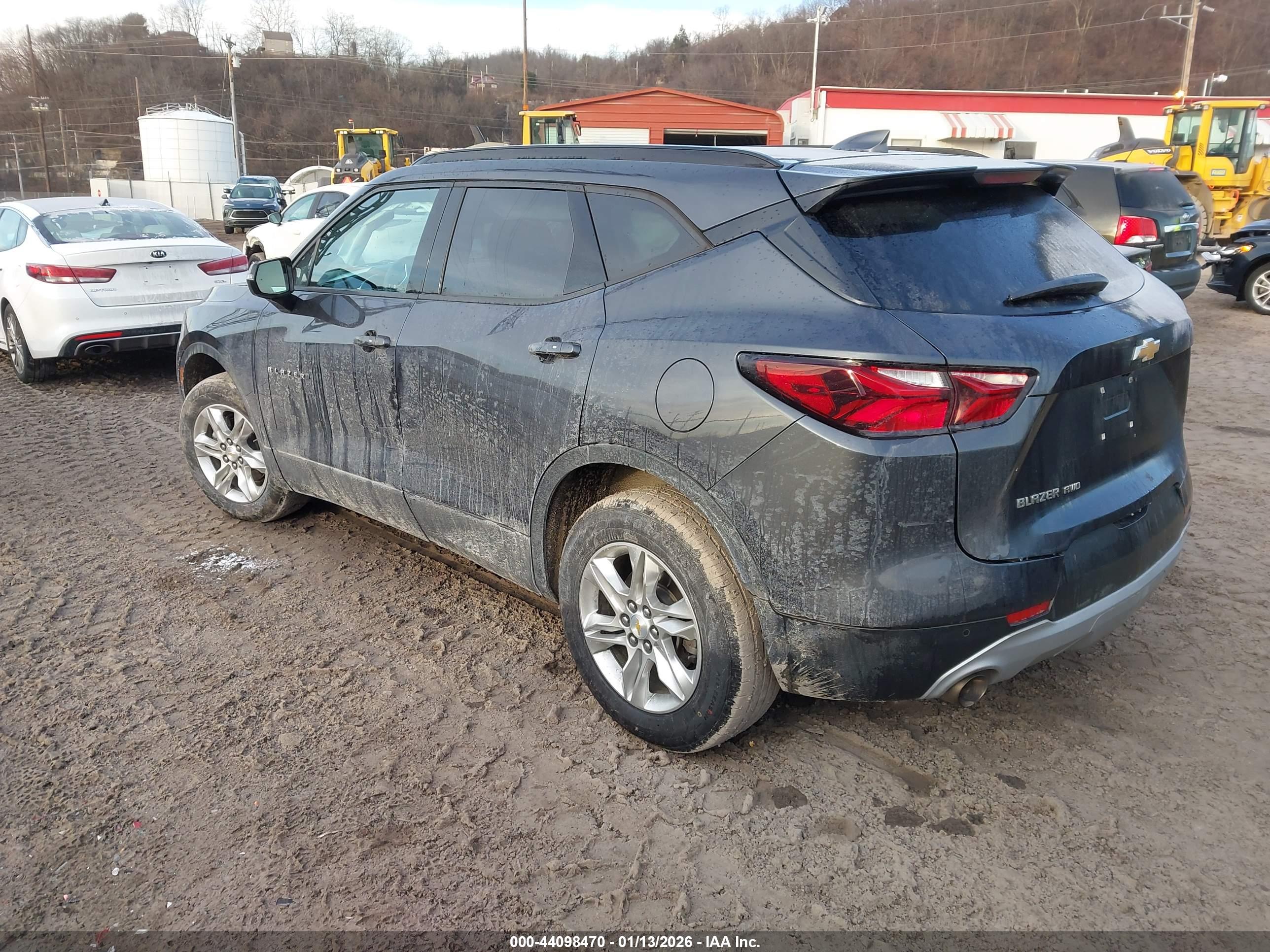 CHEVROLET BLAZER image 3