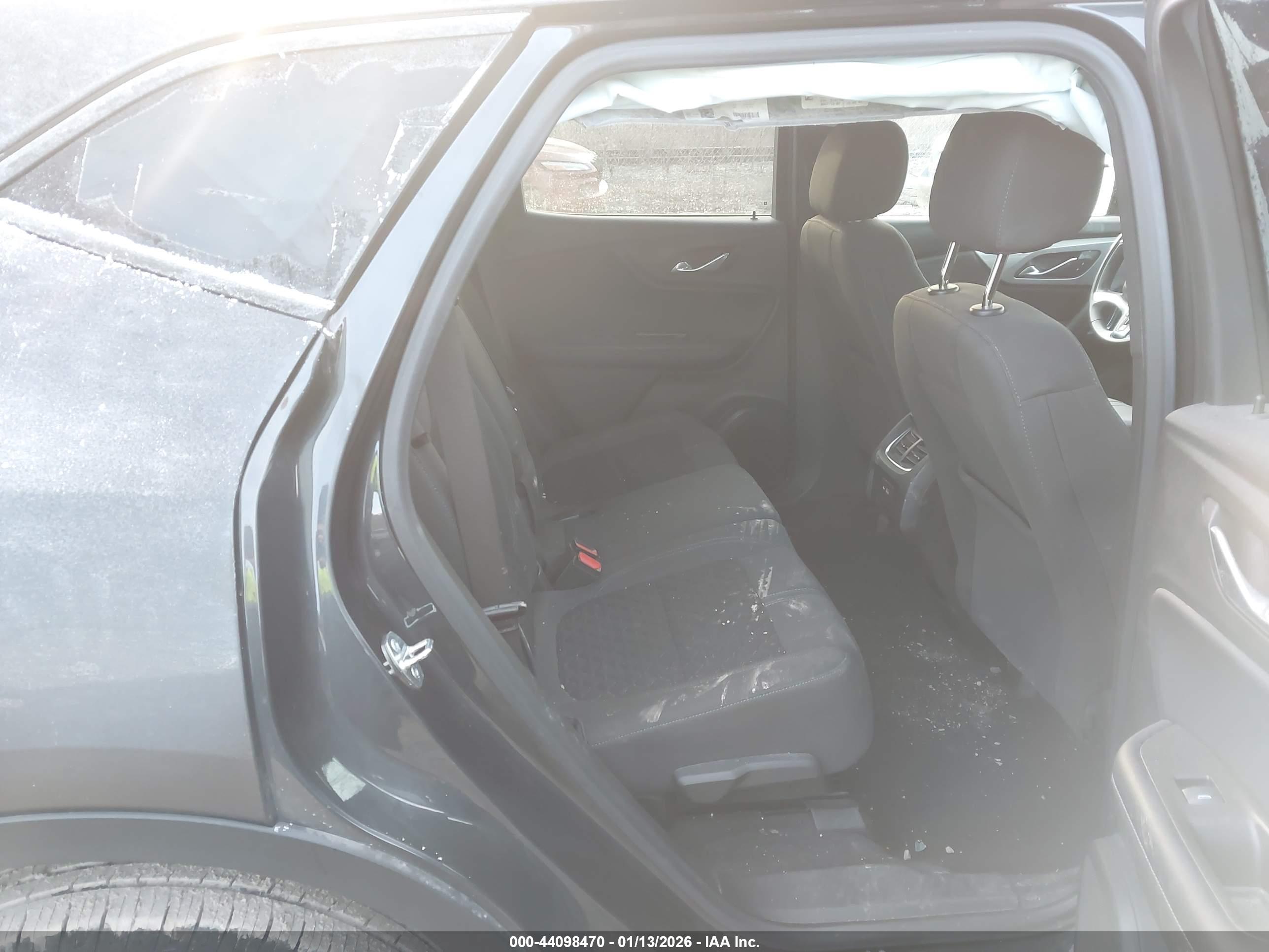 CHEVROLET BLAZER image 8