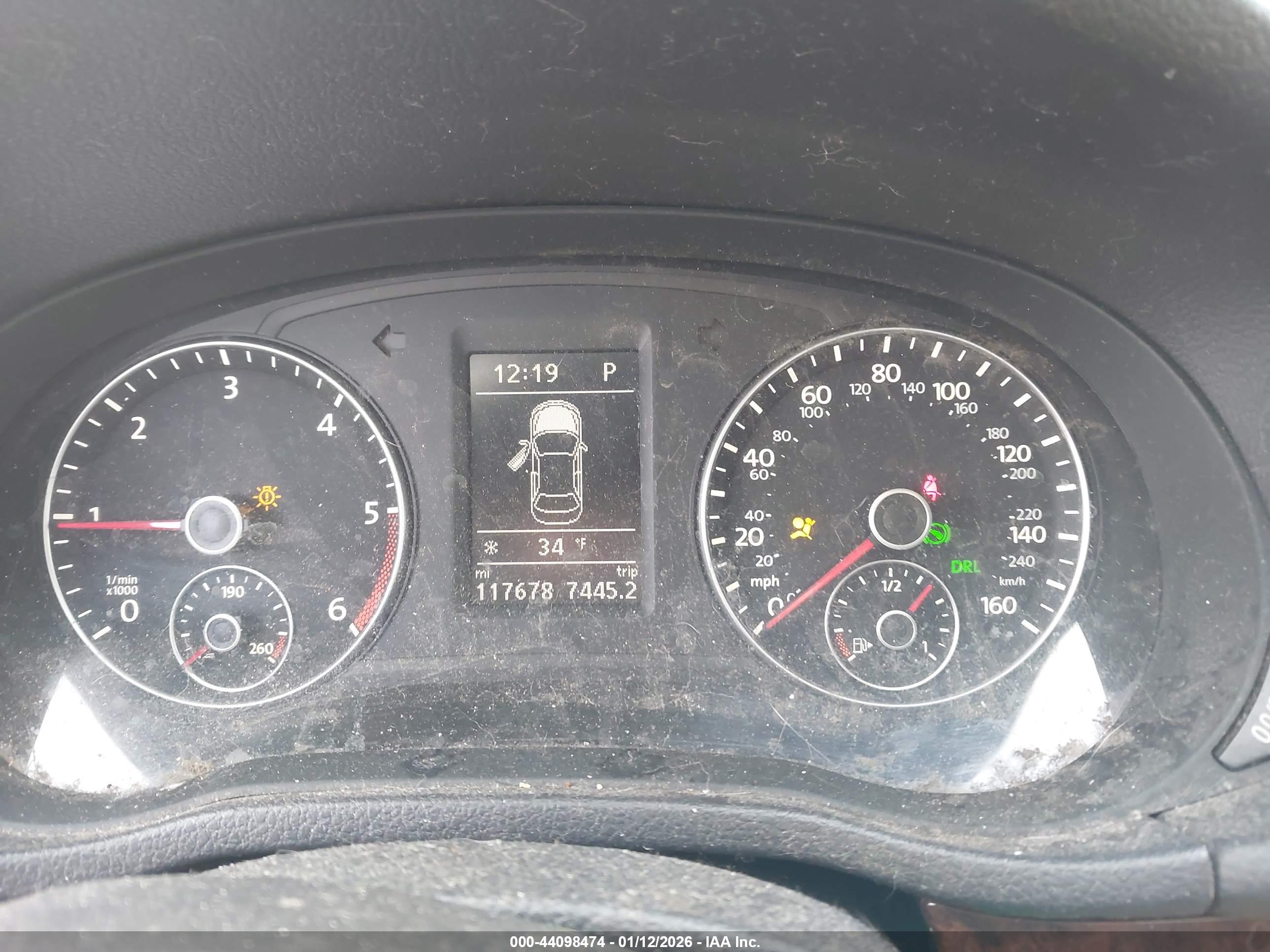 VOLKSWAGEN PASSAT image 7