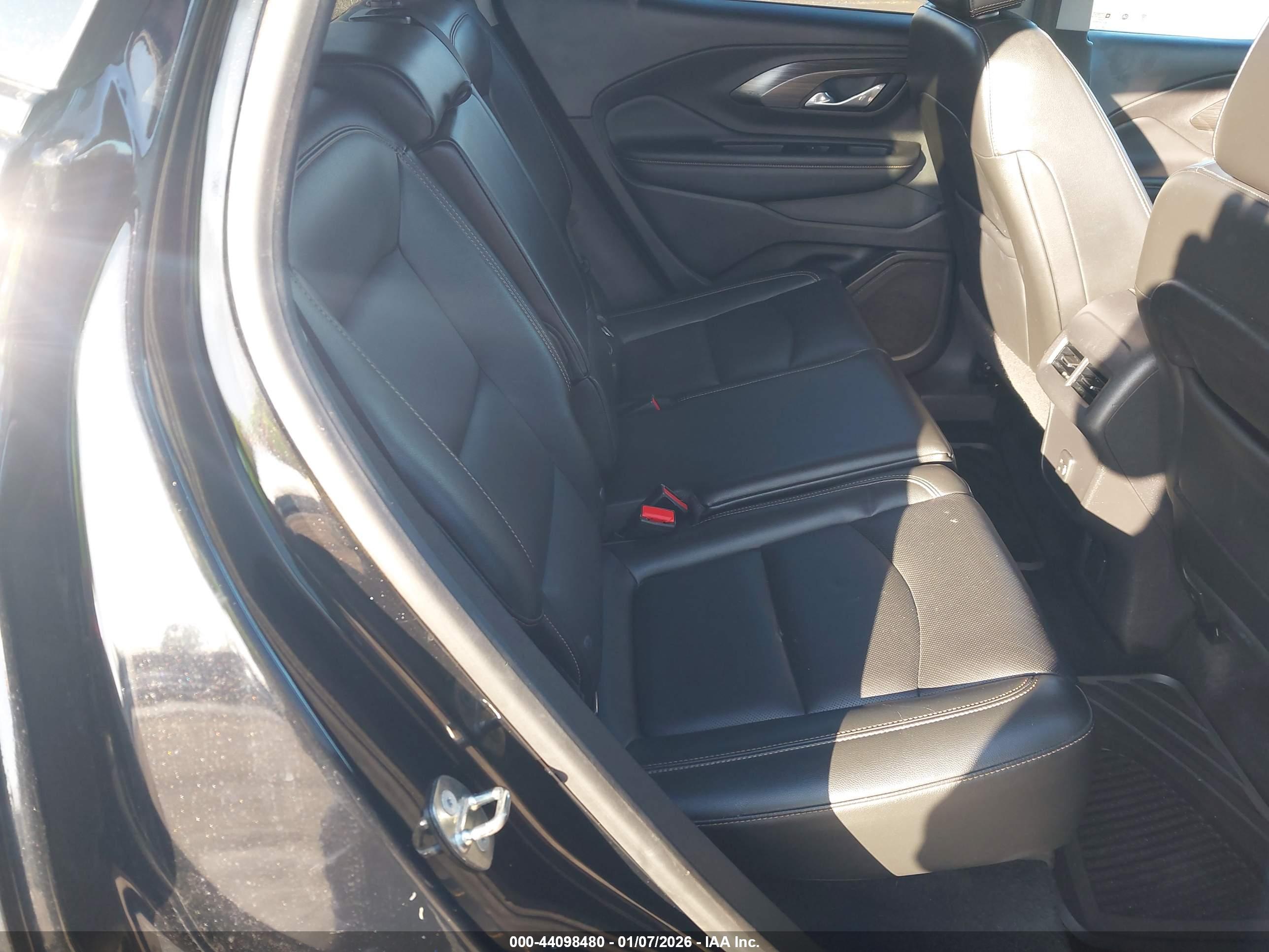 GMC TERRAIN image 8