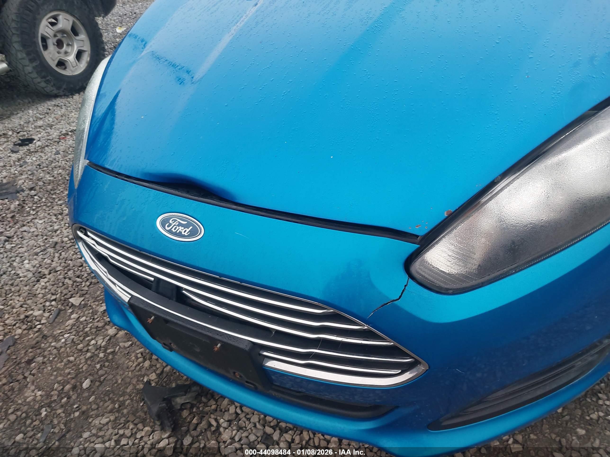 FORD FIESTA image 6