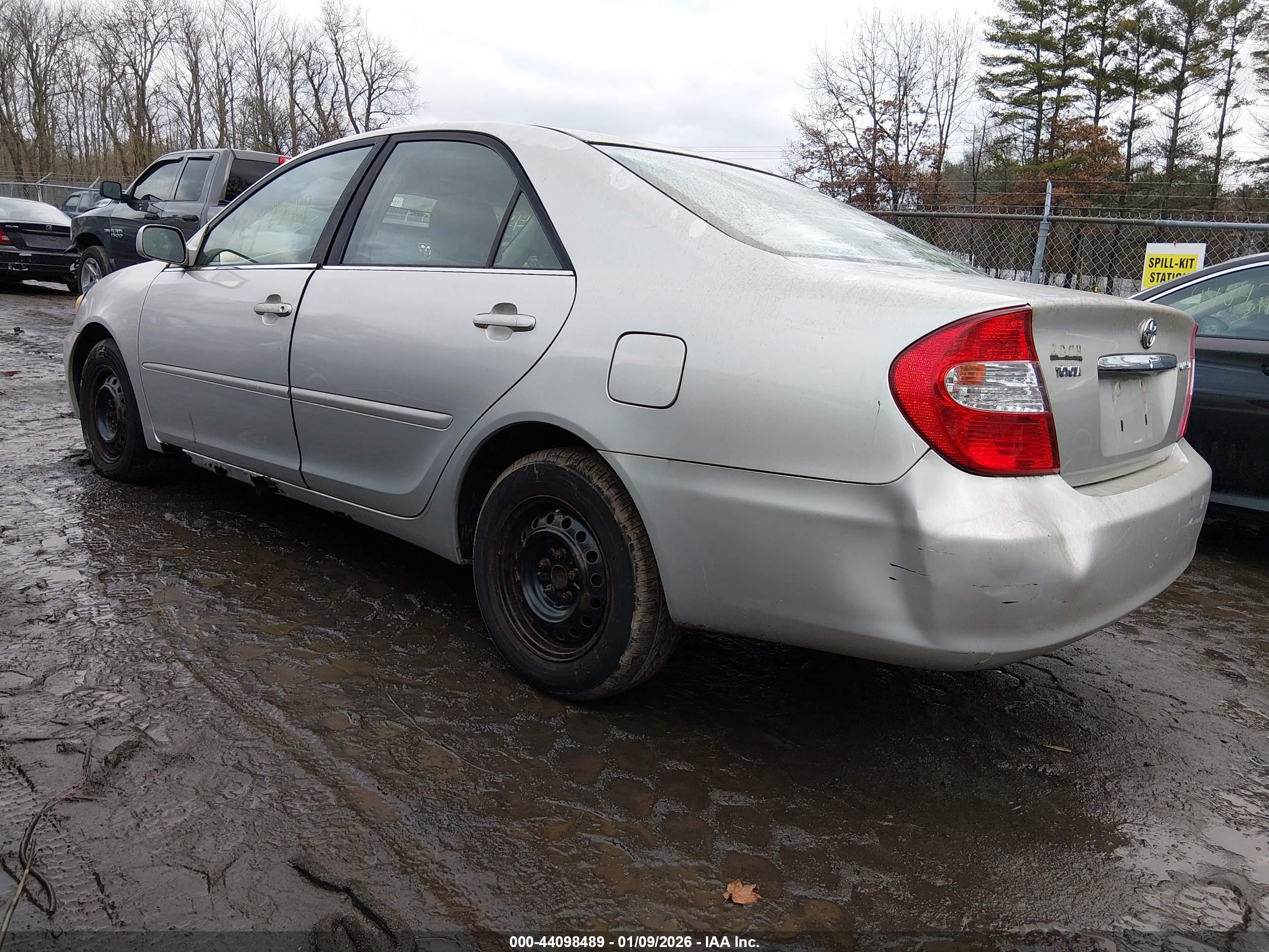 TOYOTA CAMRY image 3