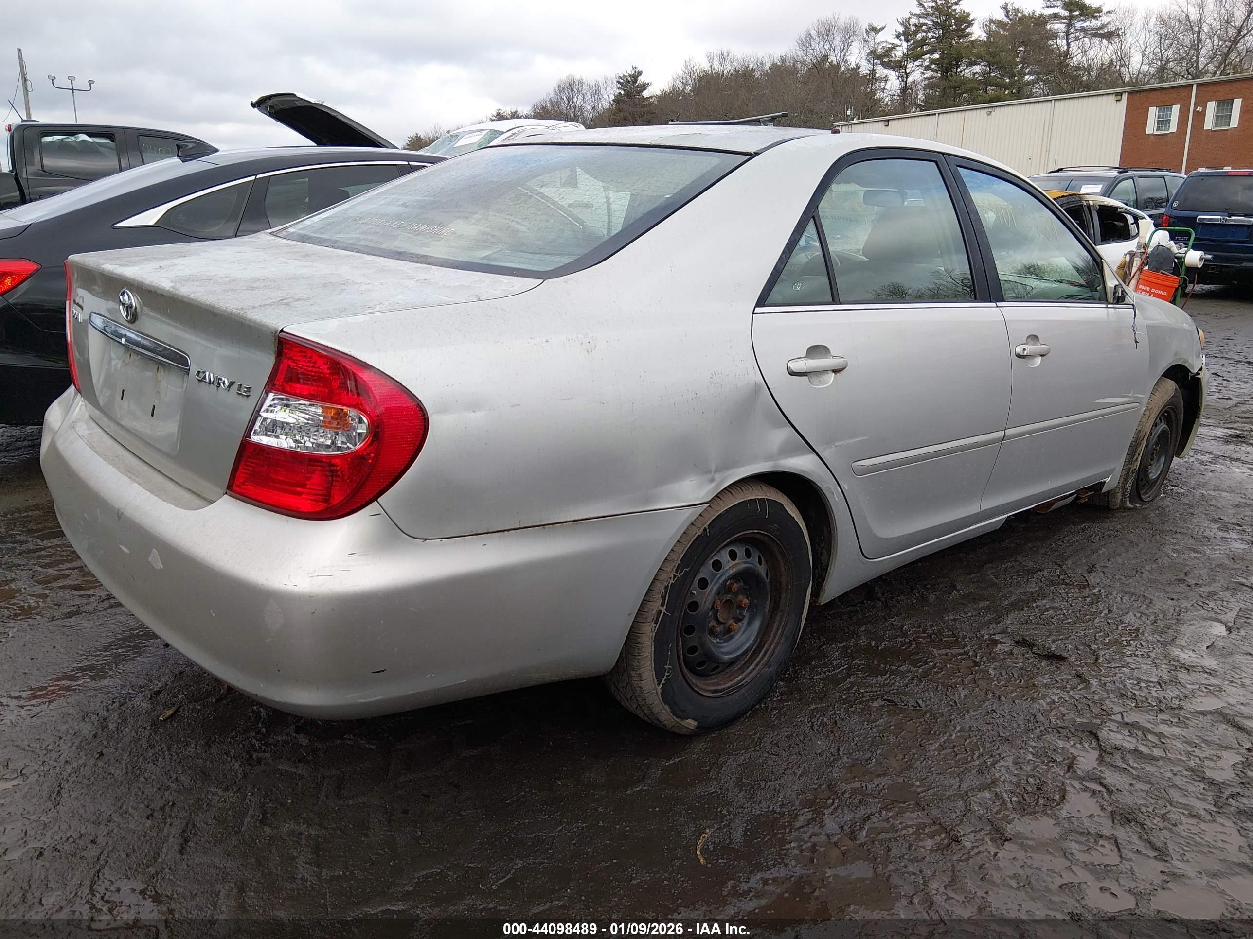 TOYOTA CAMRY image 4
