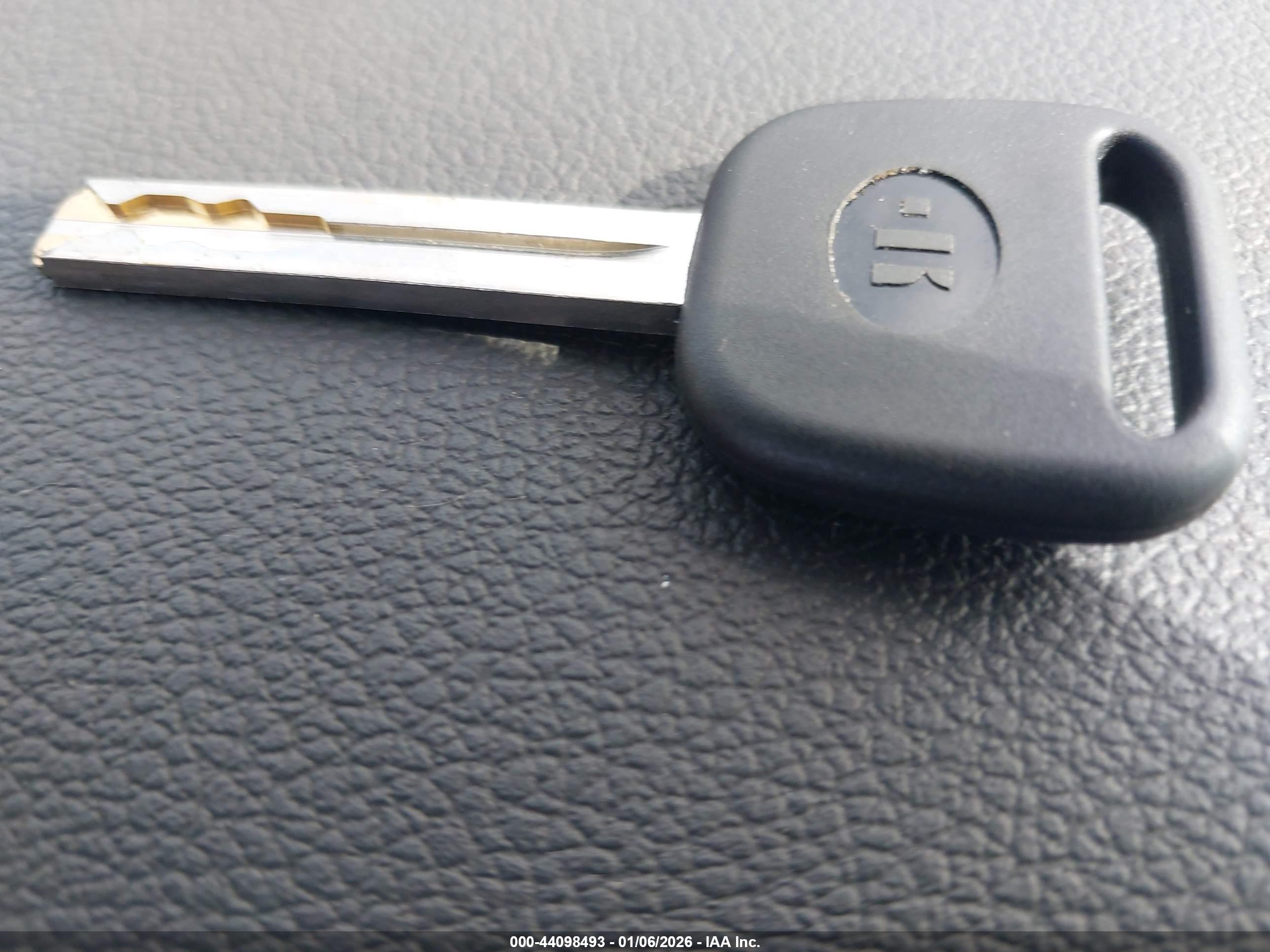 HYUNDAI TUCSON image 11