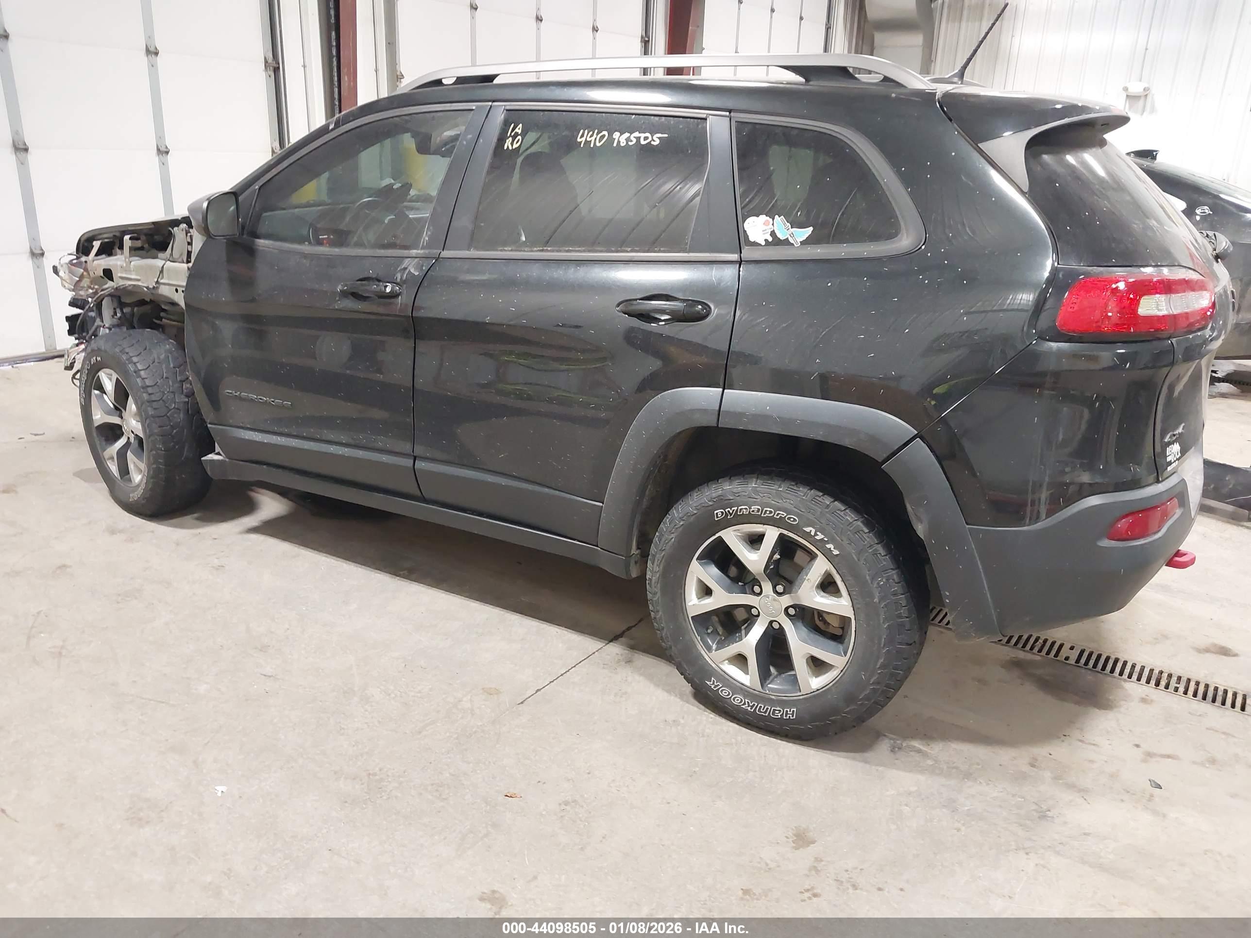 JEEP CHEROKEE image 3