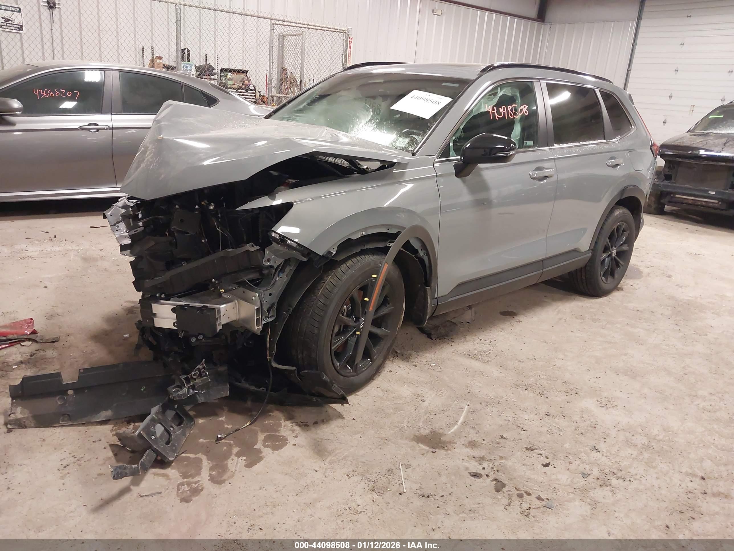 HONDA CR-V image 2