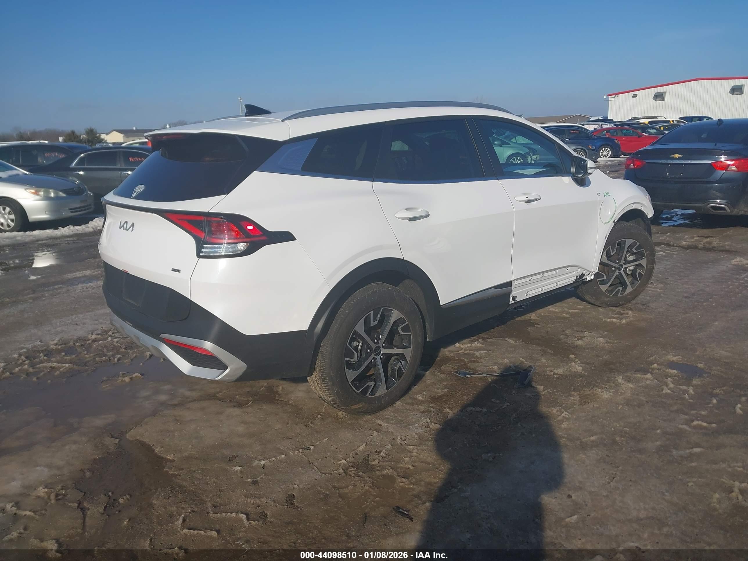 KIA SPORTAGE image 4
