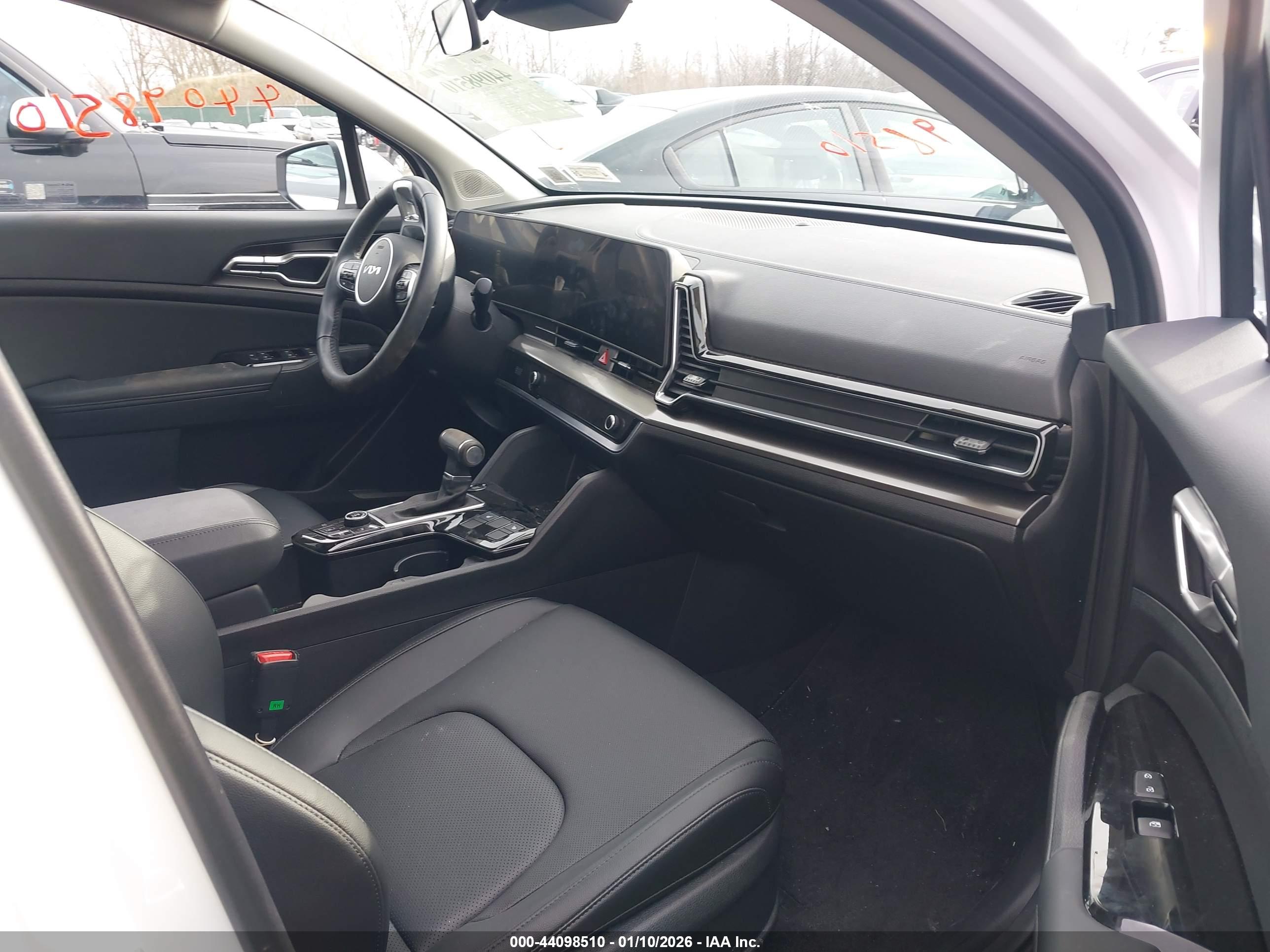 KIA SPORTAGE image 5