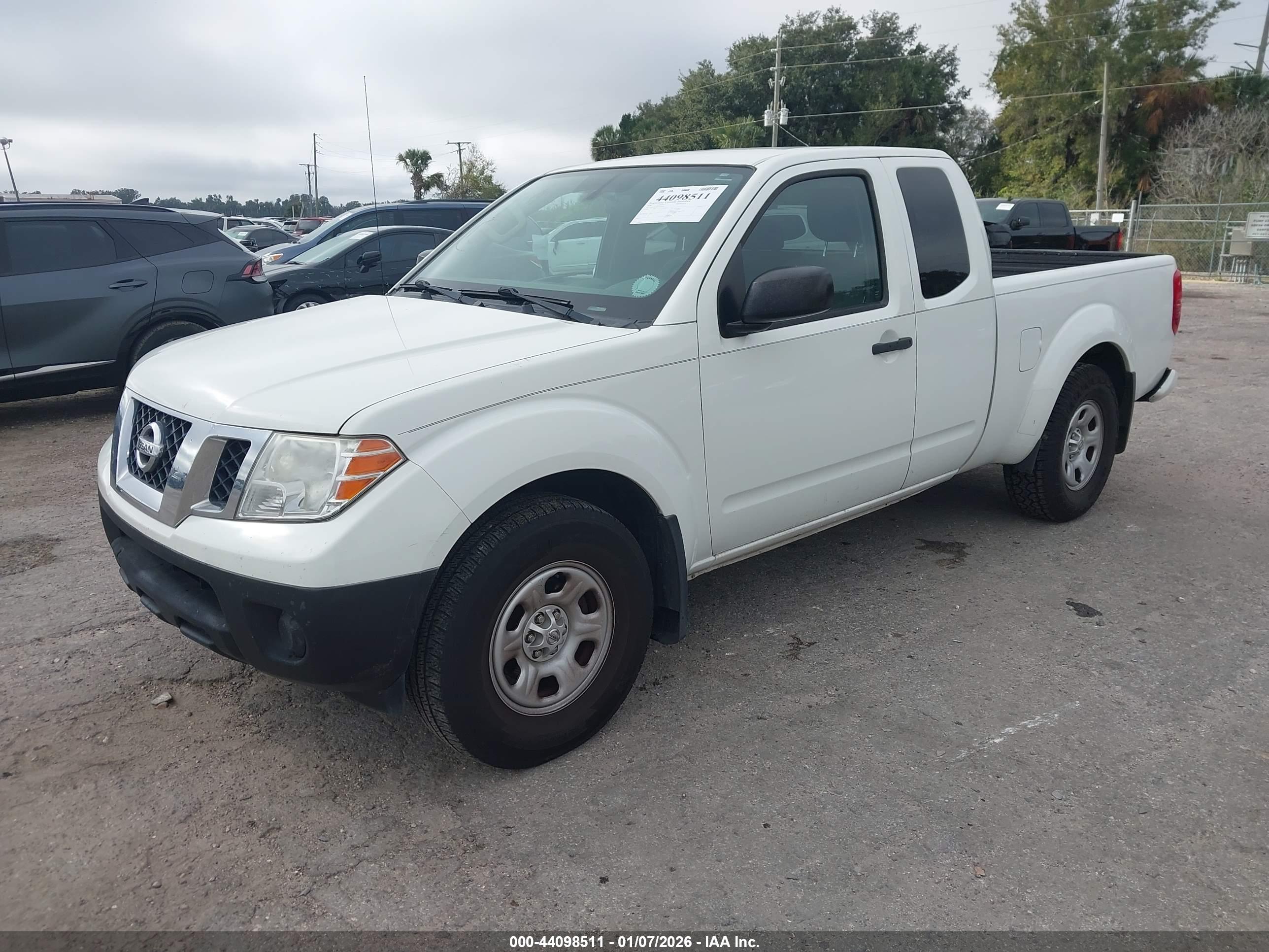 NISSAN FRONTIER image 2