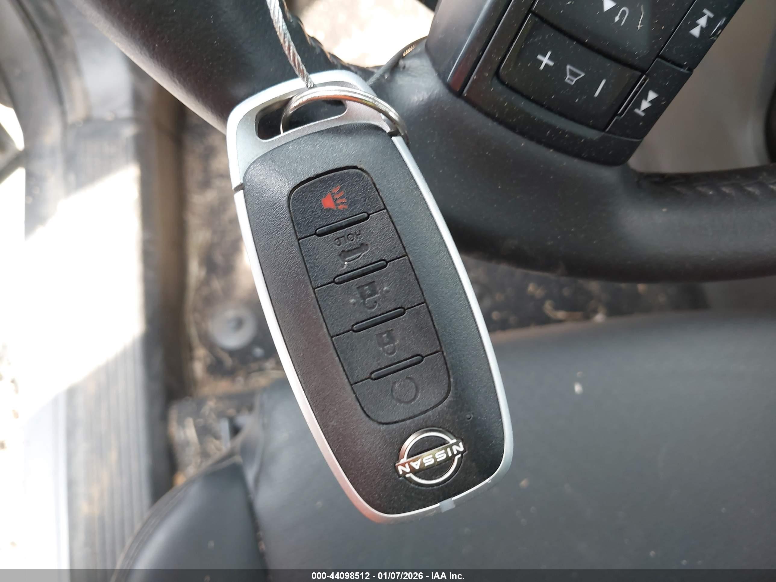 NISSAN ROGUE image 11