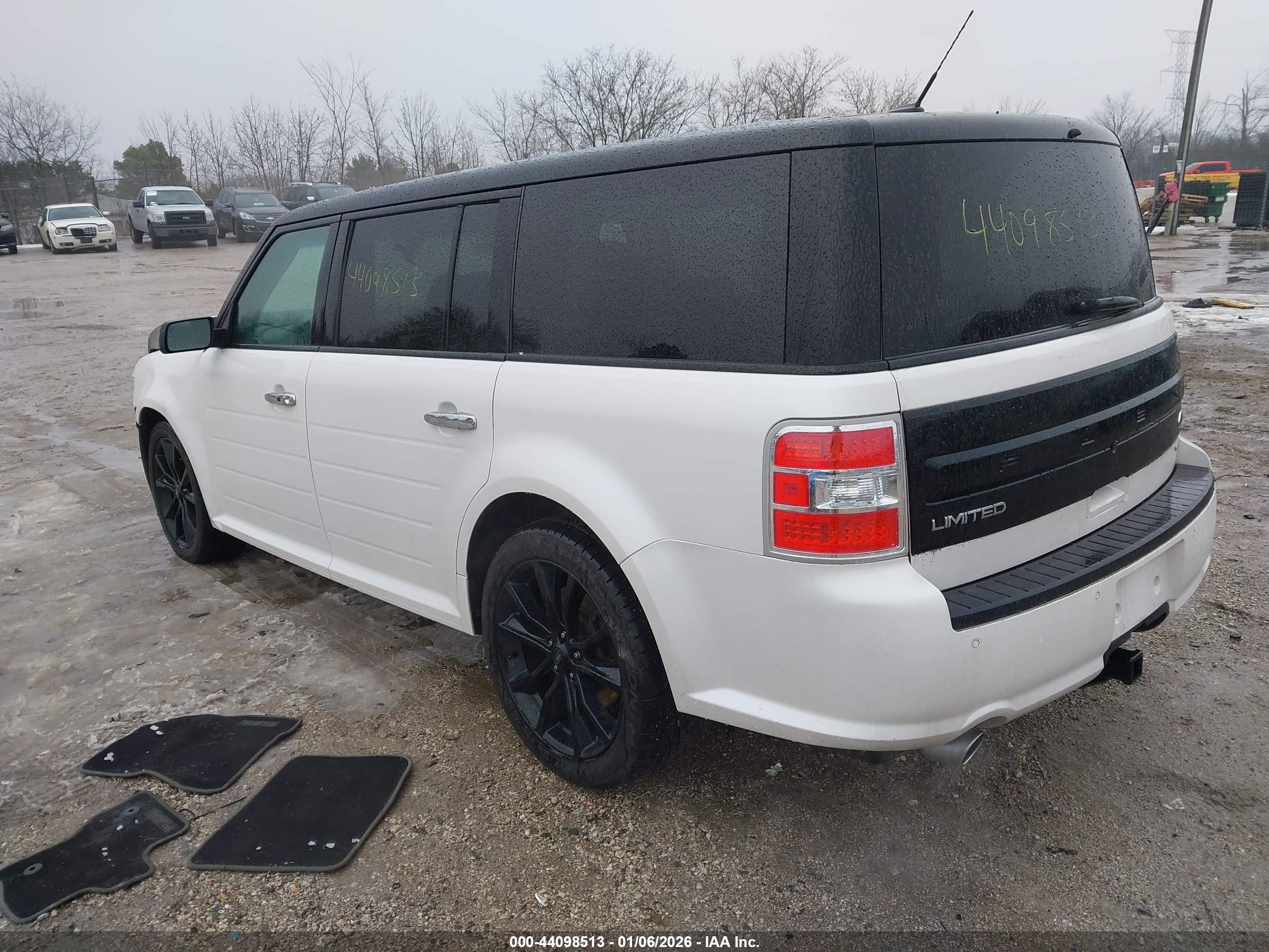 FORD FLEX image 3