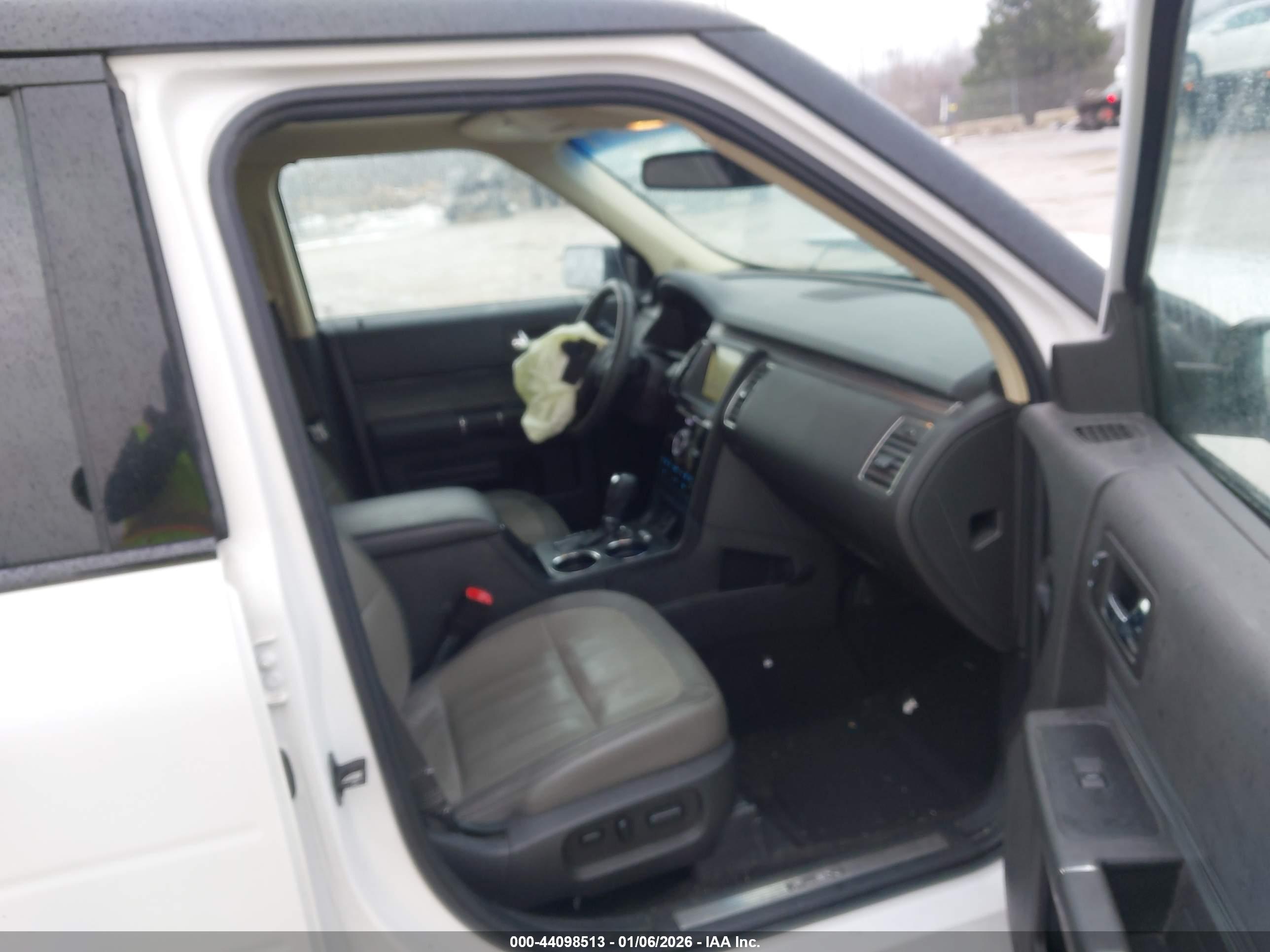 FORD FLEX image 5