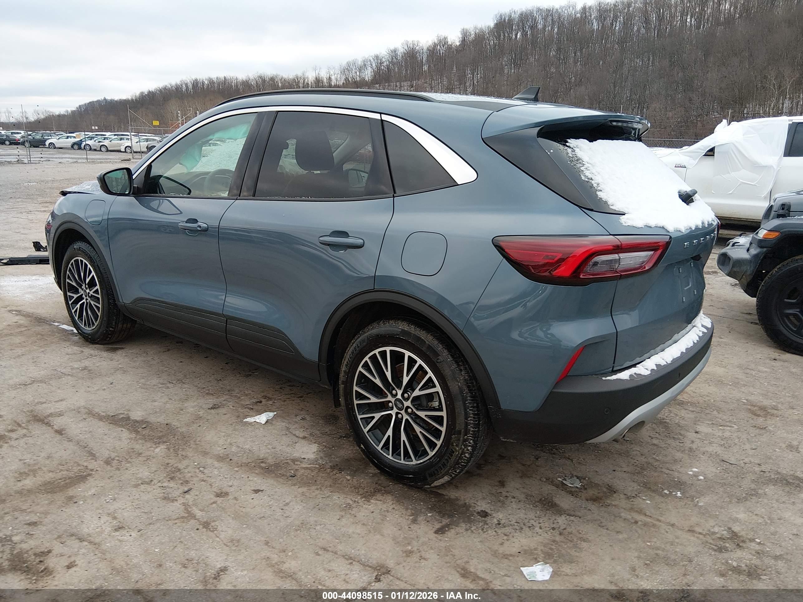FORD ESCAPE image 3