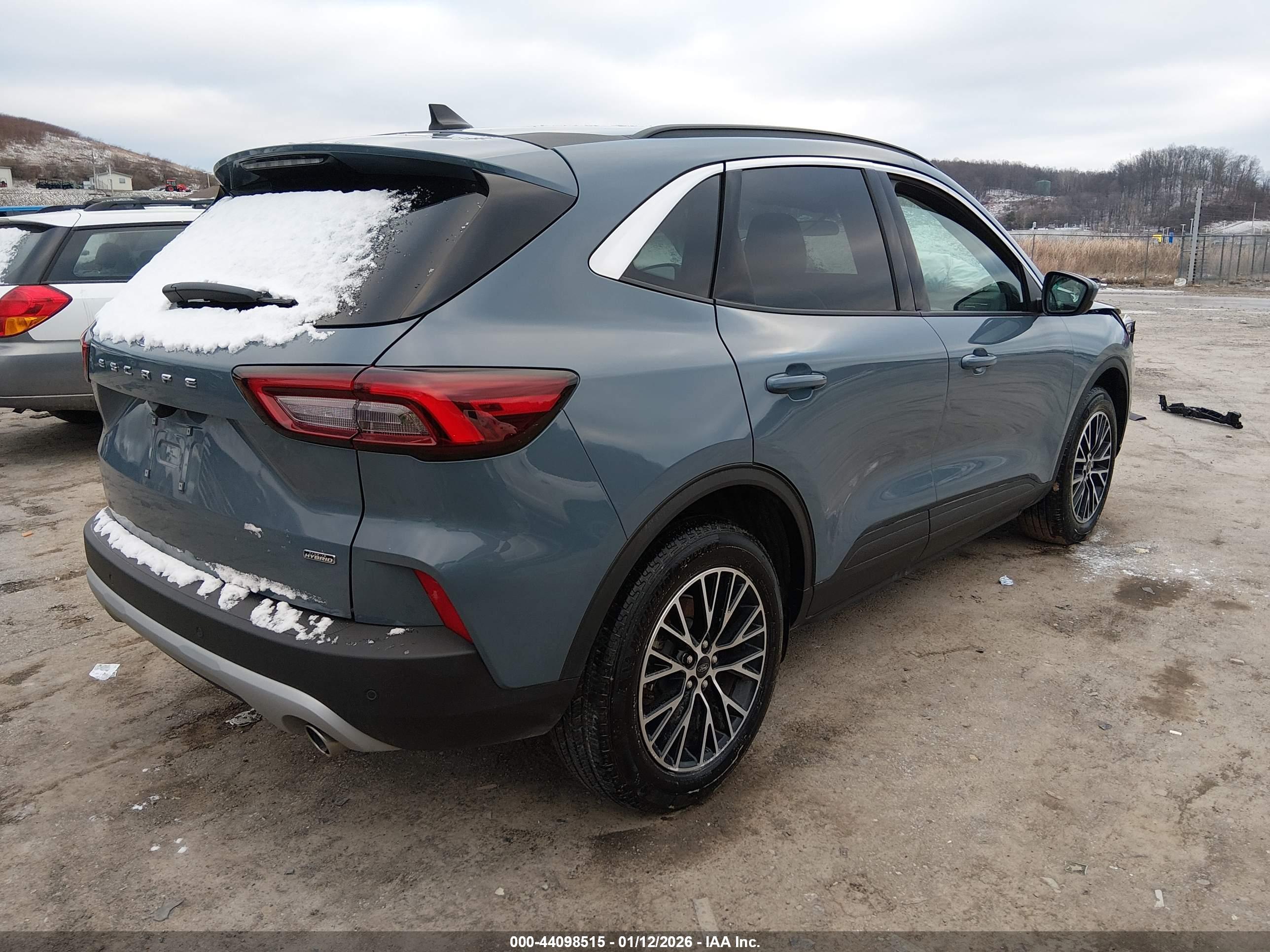 FORD ESCAPE image 4