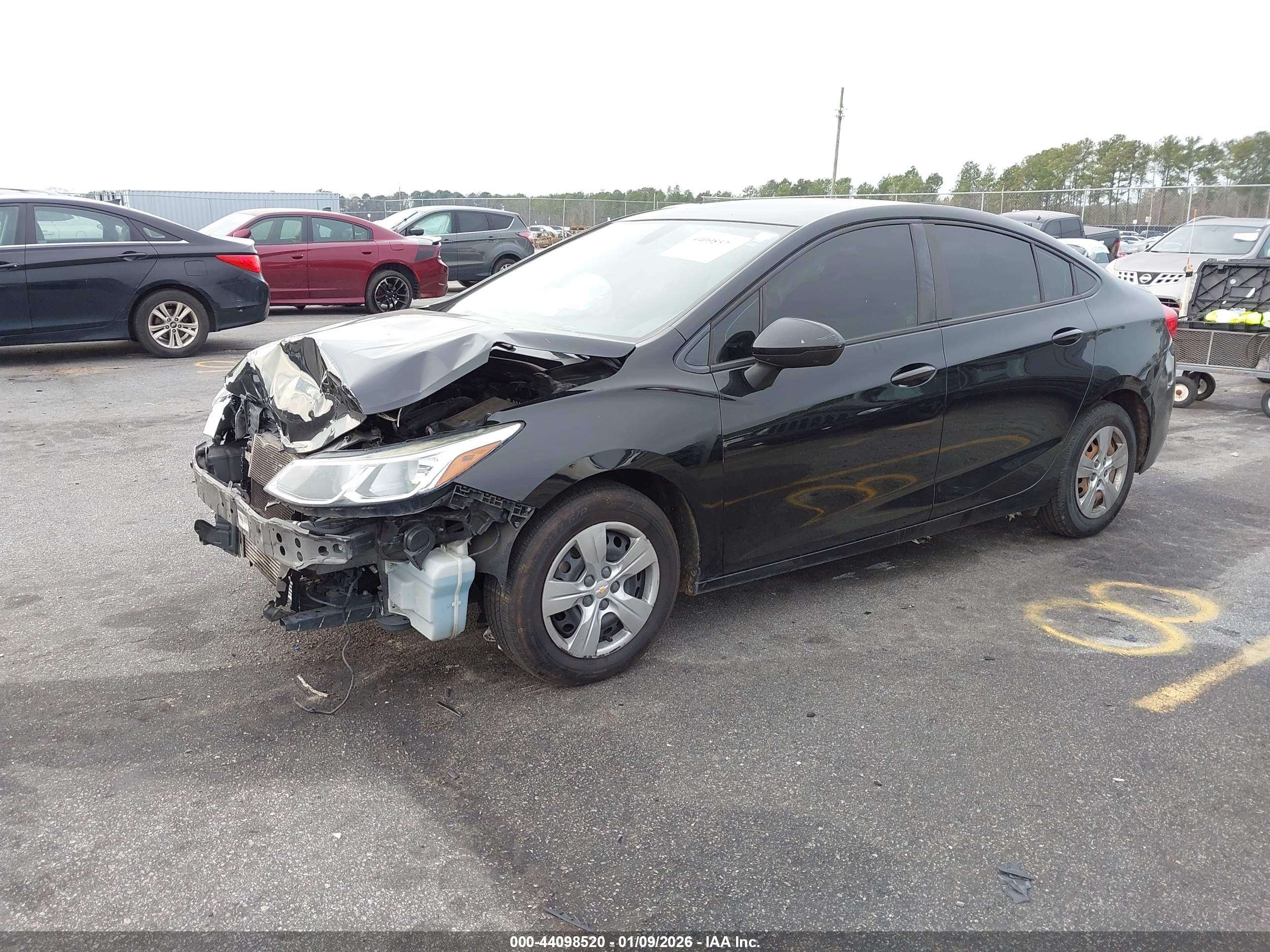 CHEVROLET CRUZE image 2