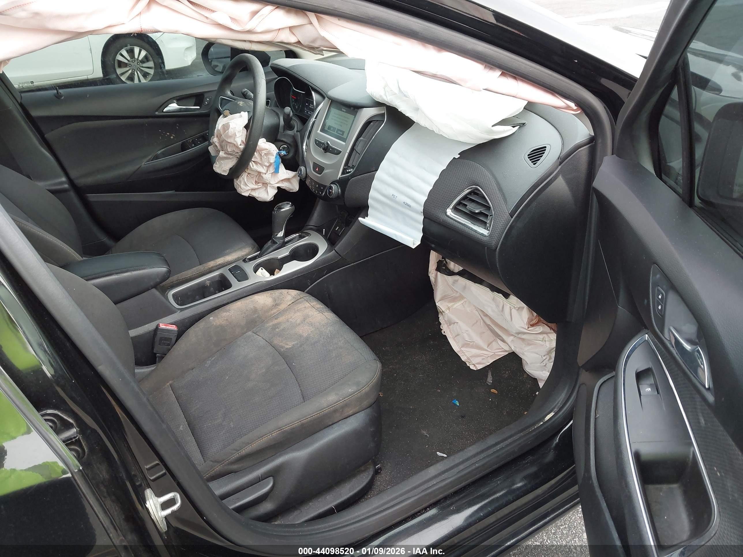CHEVROLET CRUZE image 5