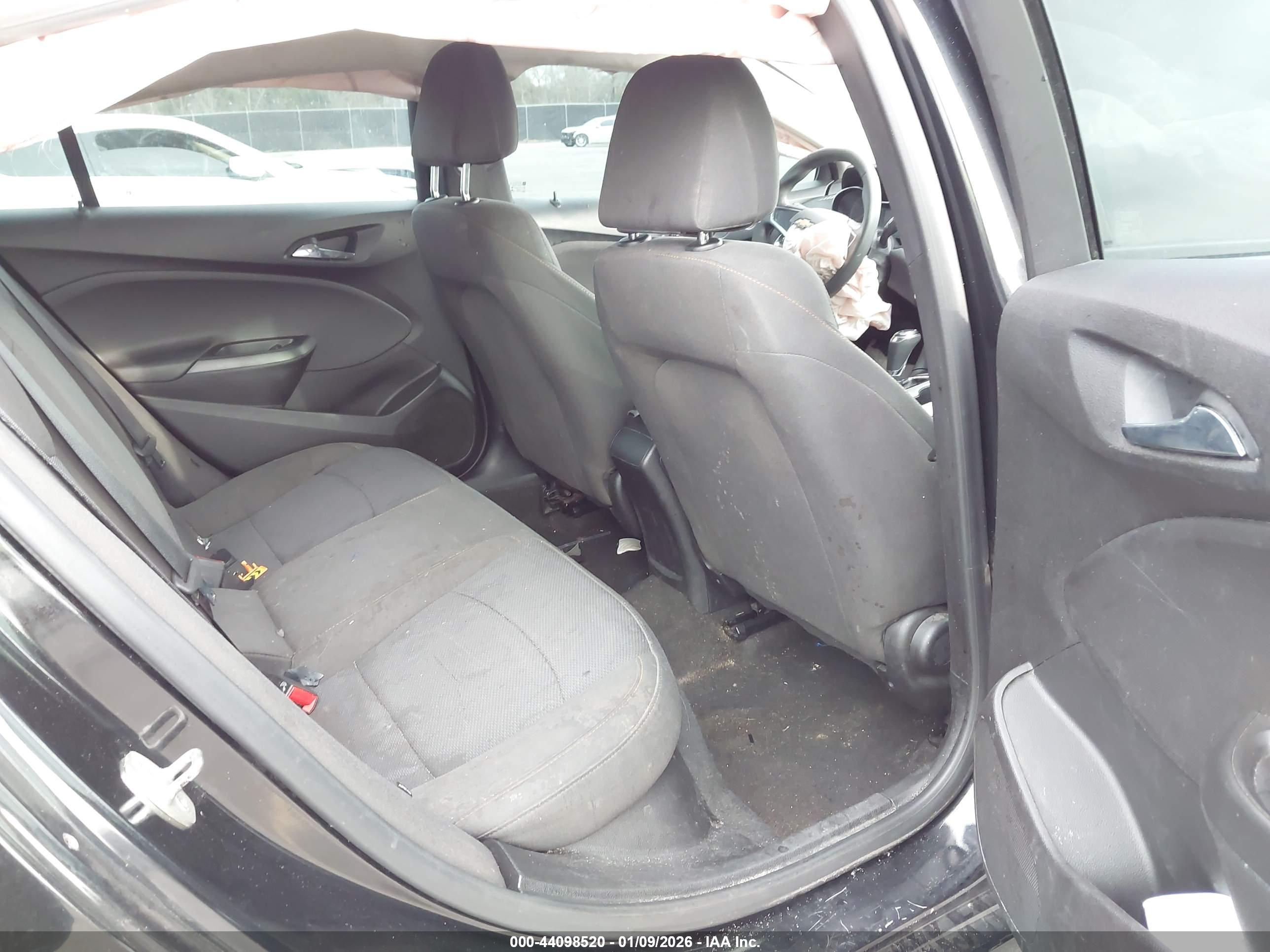 CHEVROLET CRUZE image 8