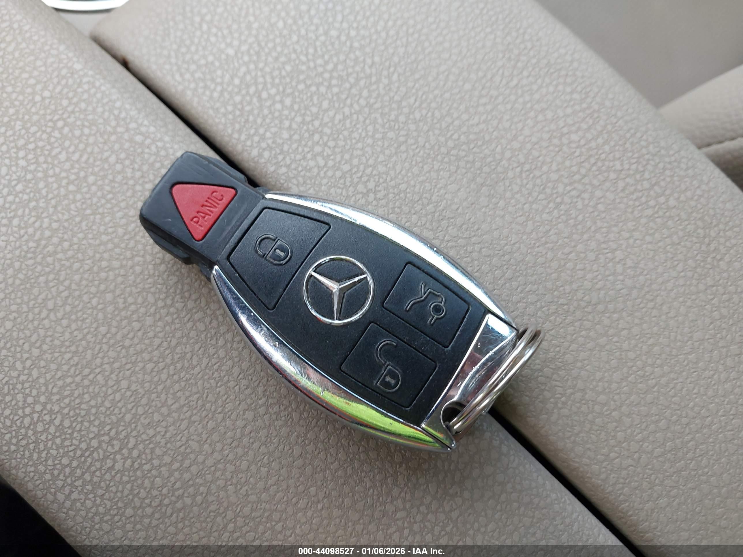 MERCEDES-BENZ C image 11